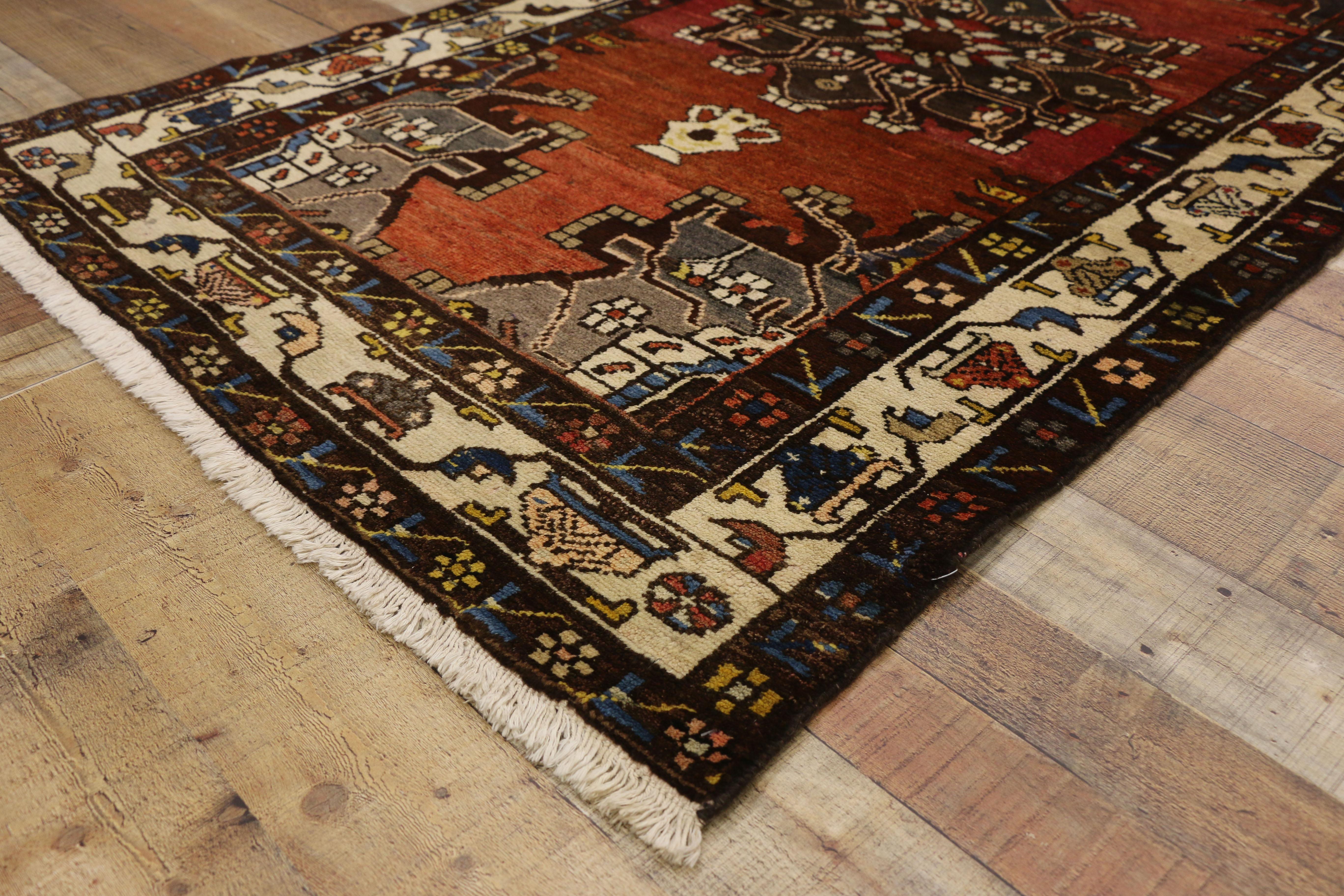Vintage Persian Hamadan Accent Rug for Foyer, Kitchen, Bathroom, or Entry Rug In Good Condition For Sale In Dallas, TX