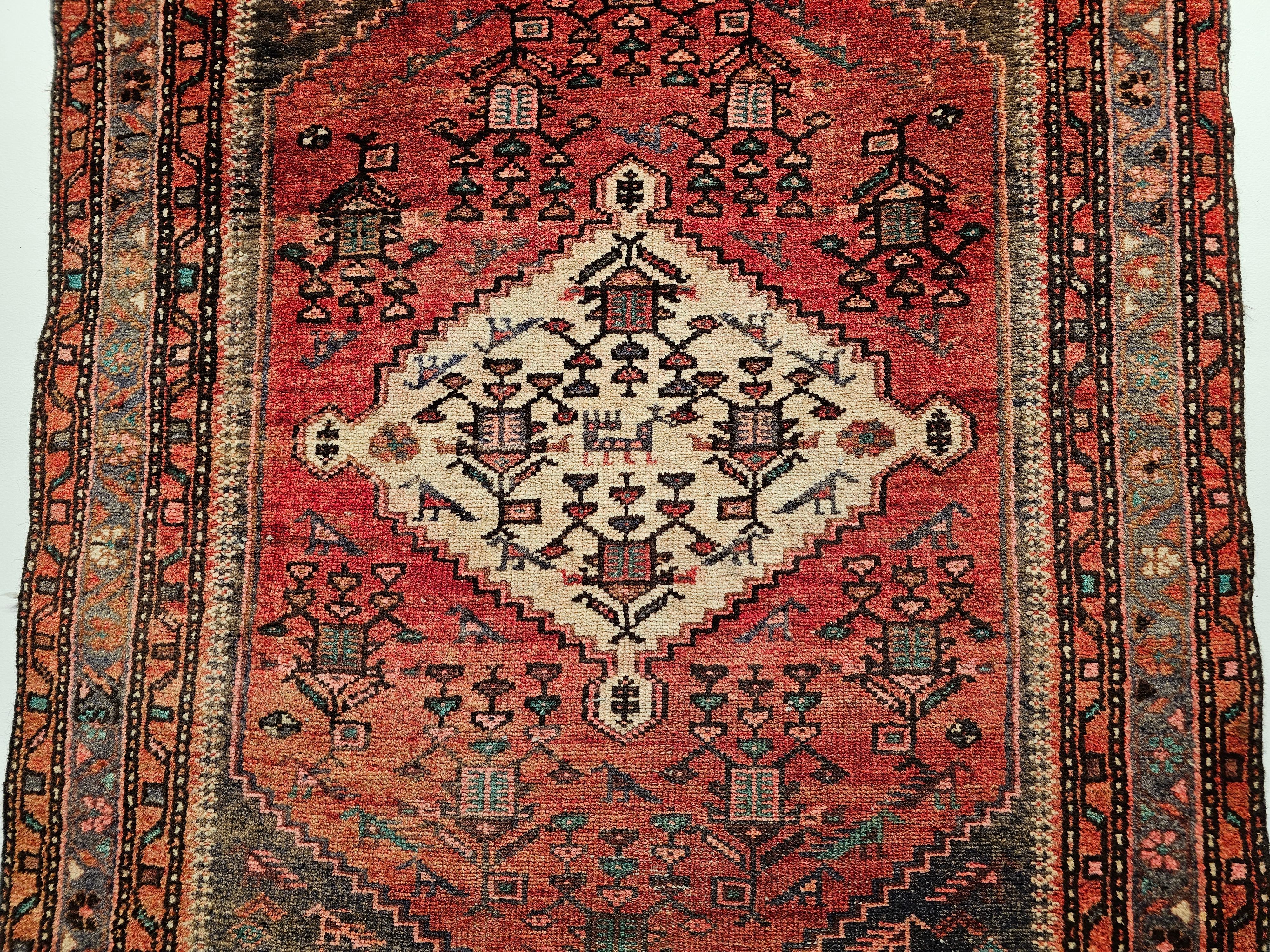 Vintage Persian Hamadan Area Rug  in Medallion Pattern in Moss Green, Red, Ivory In Good Condition For Sale In Barrington, IL