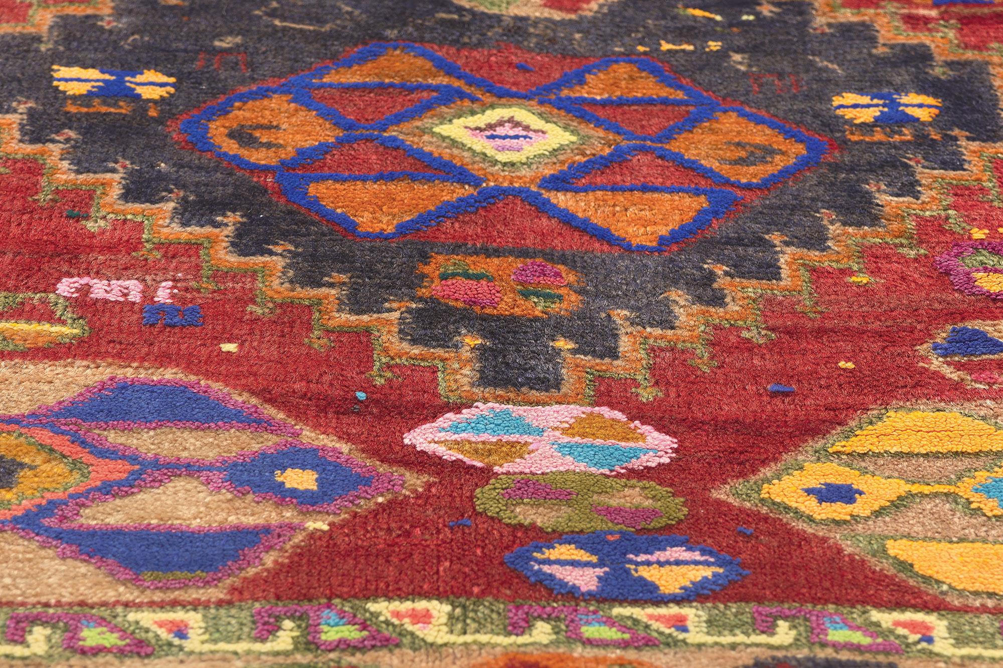 Vintage Persian Hamadan Rug, Nomadic Charm Meets Maximalist Style In Good Condition For Sale In Dallas, TX