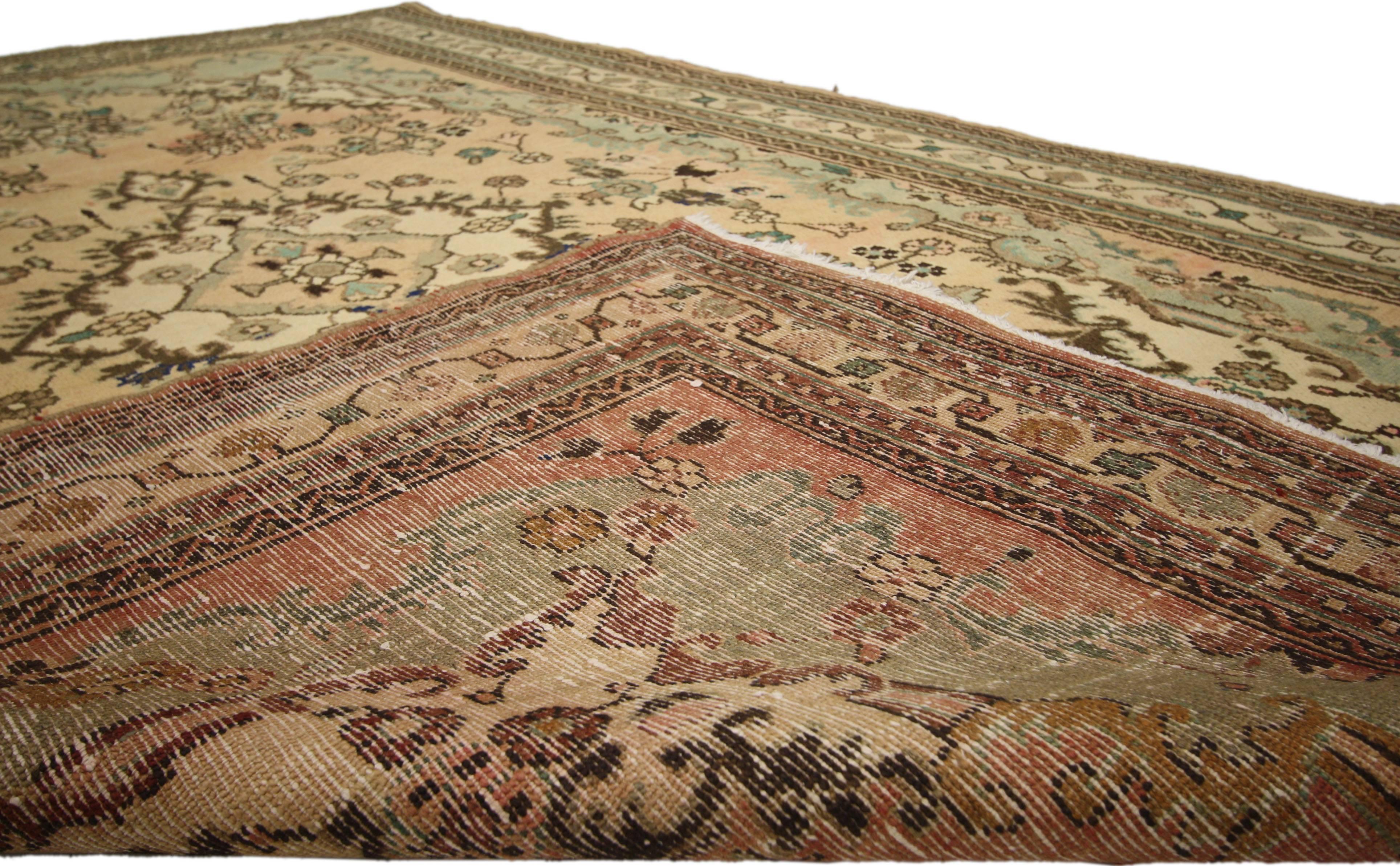 Sarouk Farahan Vintage Persian Hamadan Rug with American Sarouk Style For Sale