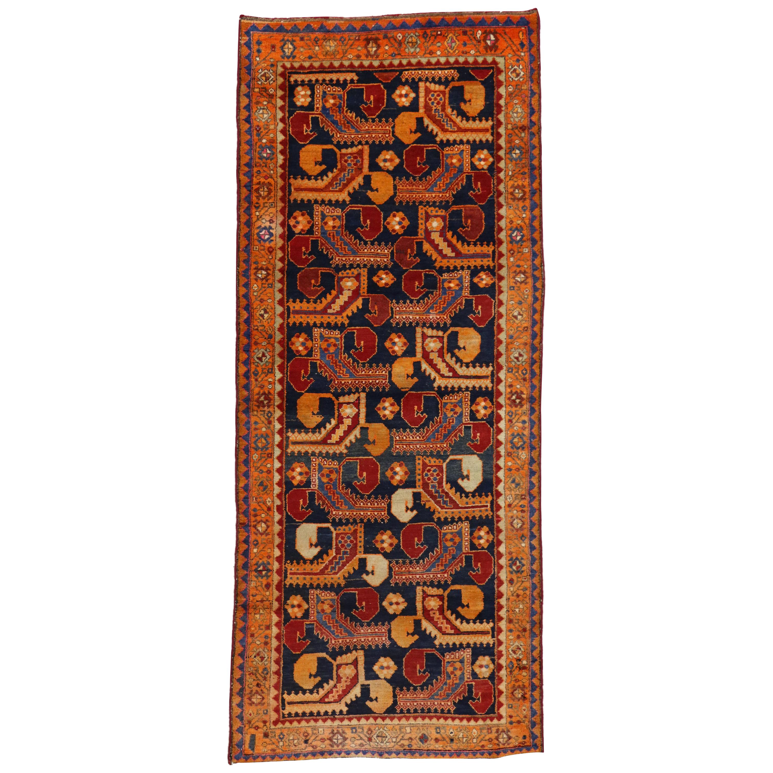 Tapis de couloir vintage persan Hamadan de style tribal moderne, large tapis de couloir