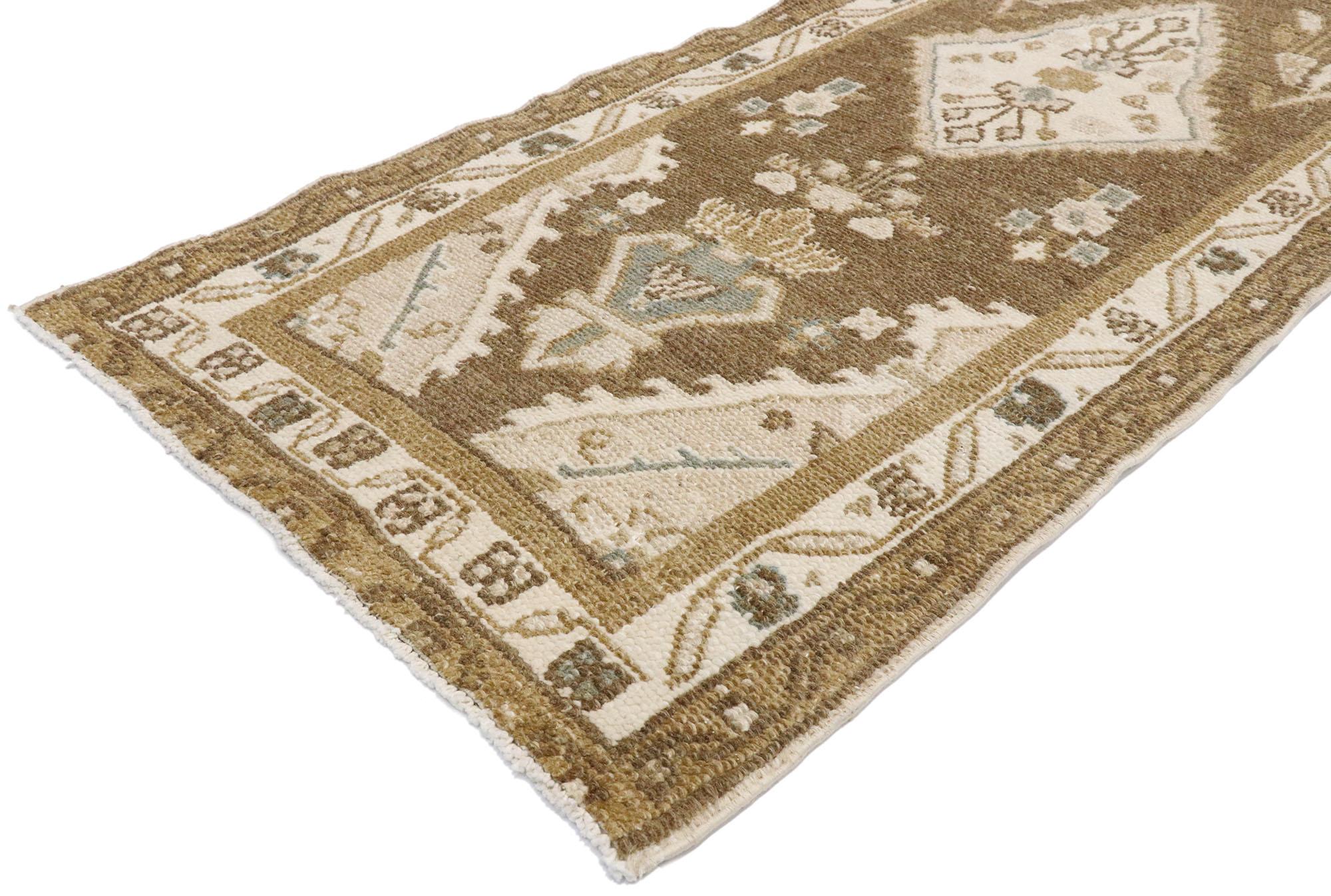 53467, vintage Persian Hamadan runner with Romantic Russian Dacha style. Take a timeless, tailored design, mix in a dash of romantic connotations and neutral hues to get this fresh look that’s as comfortable as it is chic. Soft, bespoke vibes meet