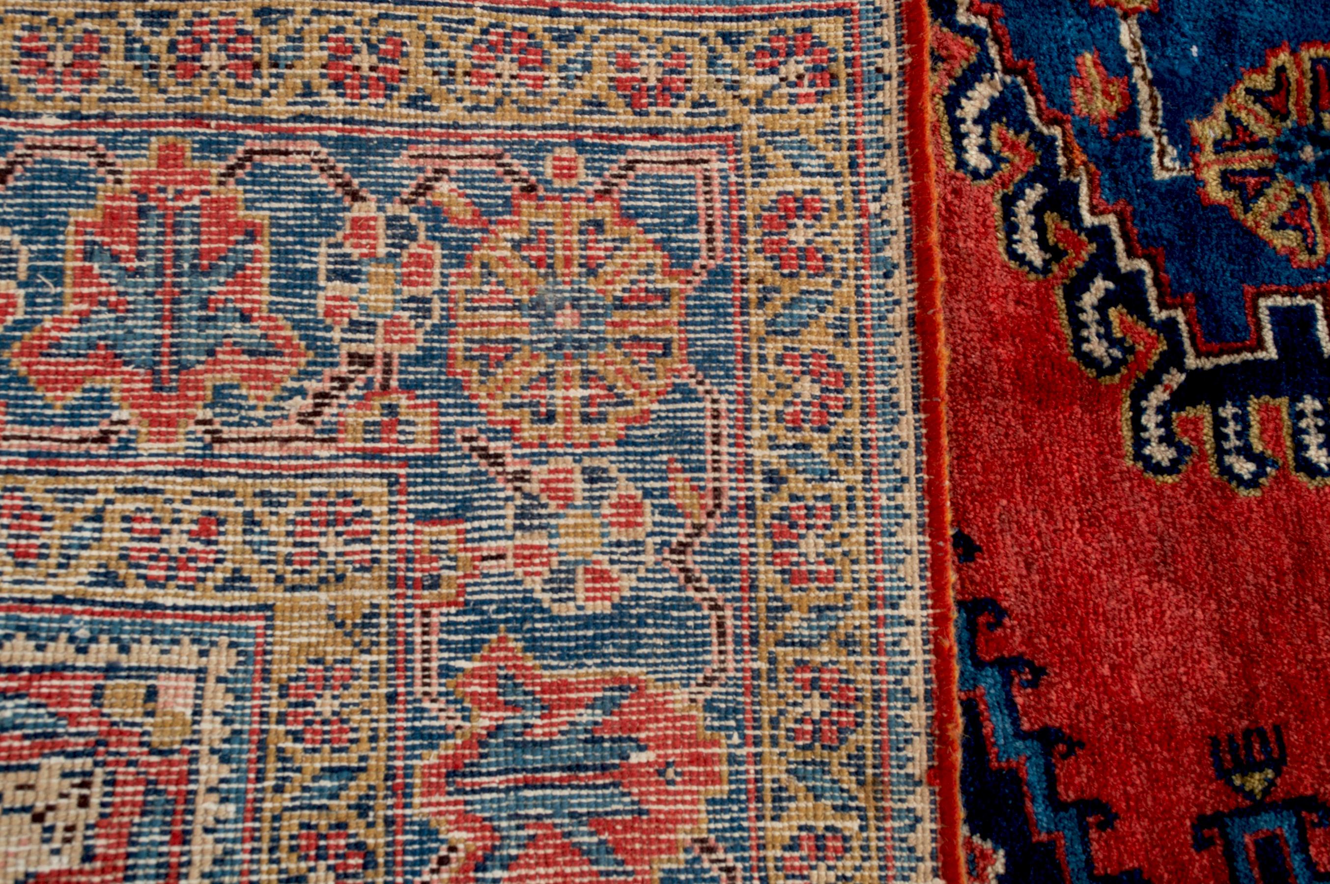 Vintage Persian Hamadan Wiss Hand-Knotted Rug Geometric Central Medallion C.1950 For Sale 1