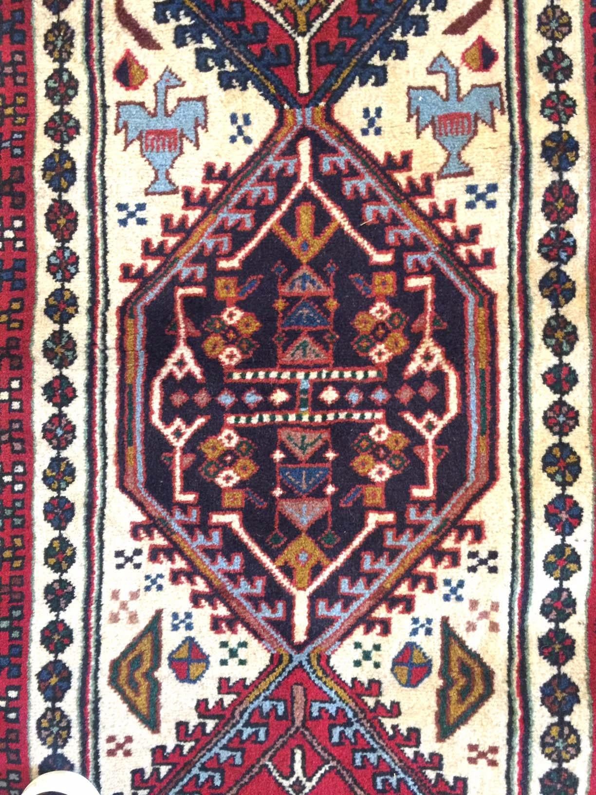 Tribal Tapis de couloir vintage persan géométrique Ardabil noué à la main en vente