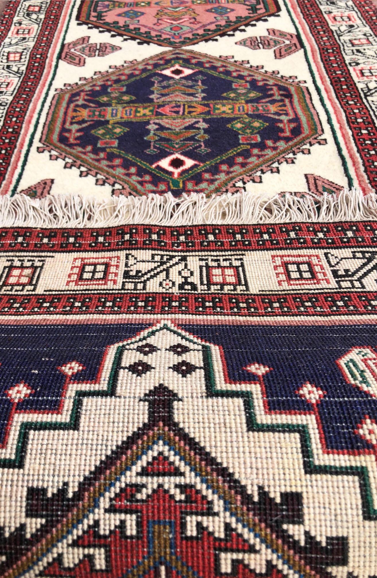 Persischer Vintage Ardabil Teppich Läufer im Angebot 7