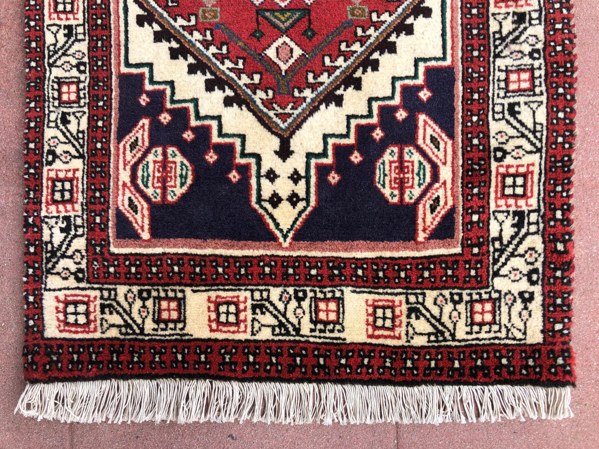 Persischer Vintage Ardabil Teppich Läufer im Angebot 1
