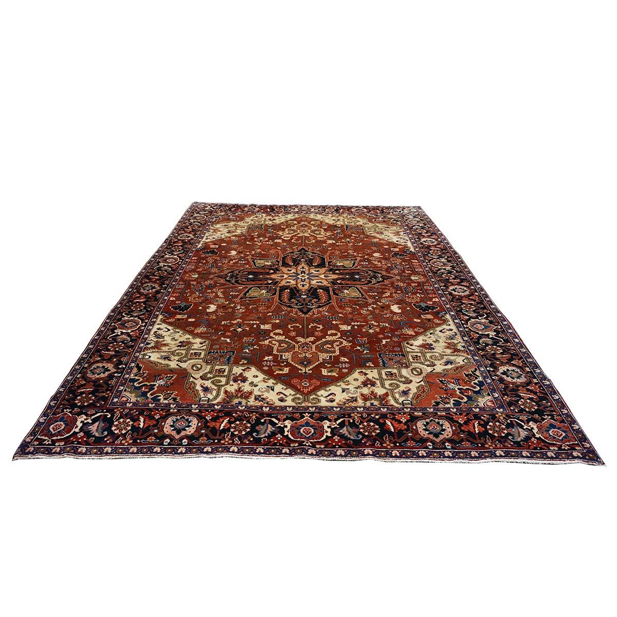 Persischer Heriz-Teppich in Rot, Marineblau und Elfenbein, handgefertigt, 10x13 (Mitte des 20. Jahrhunderts) im Angebot