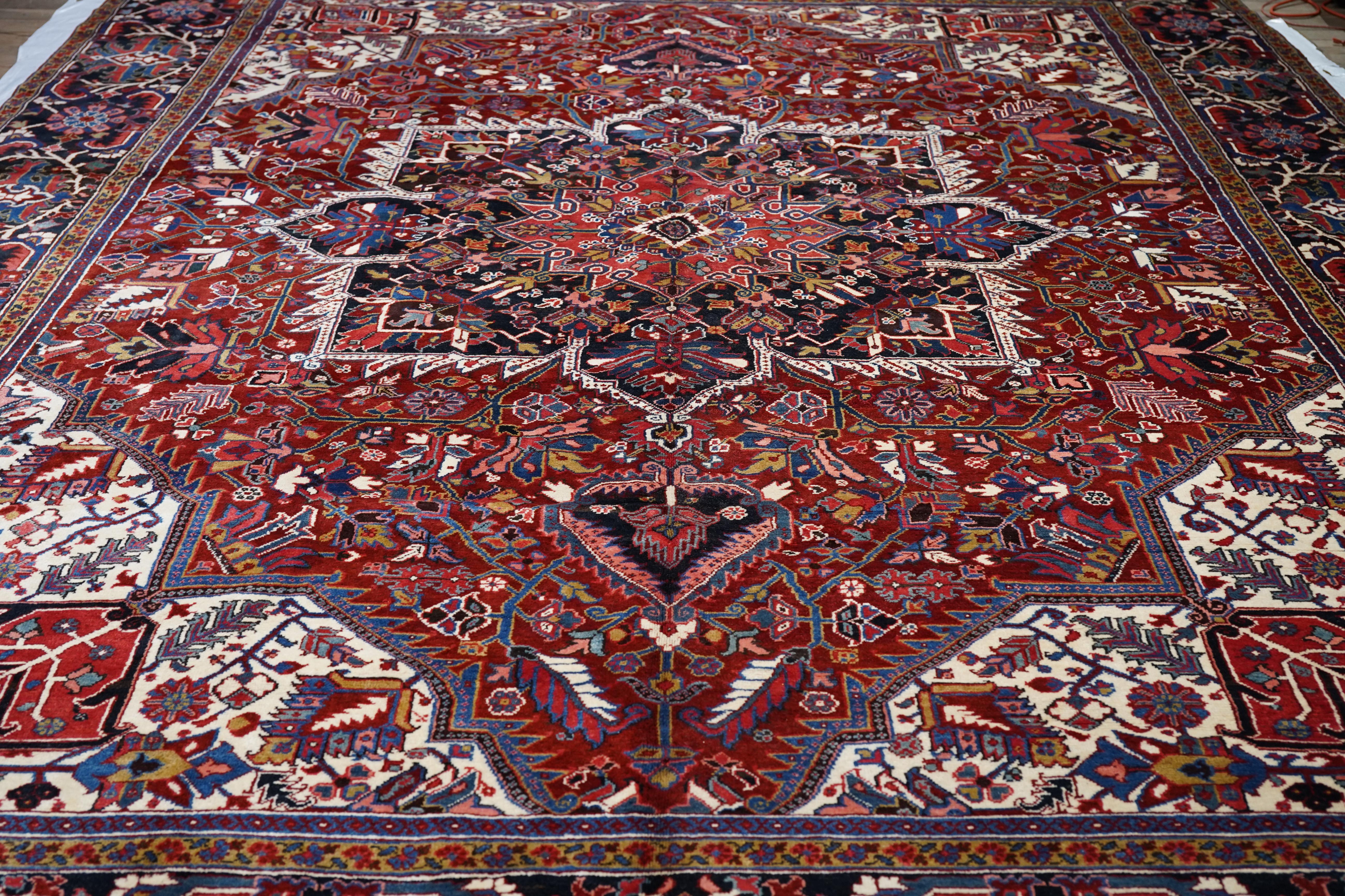 Vintage Persian Heriz 11'2