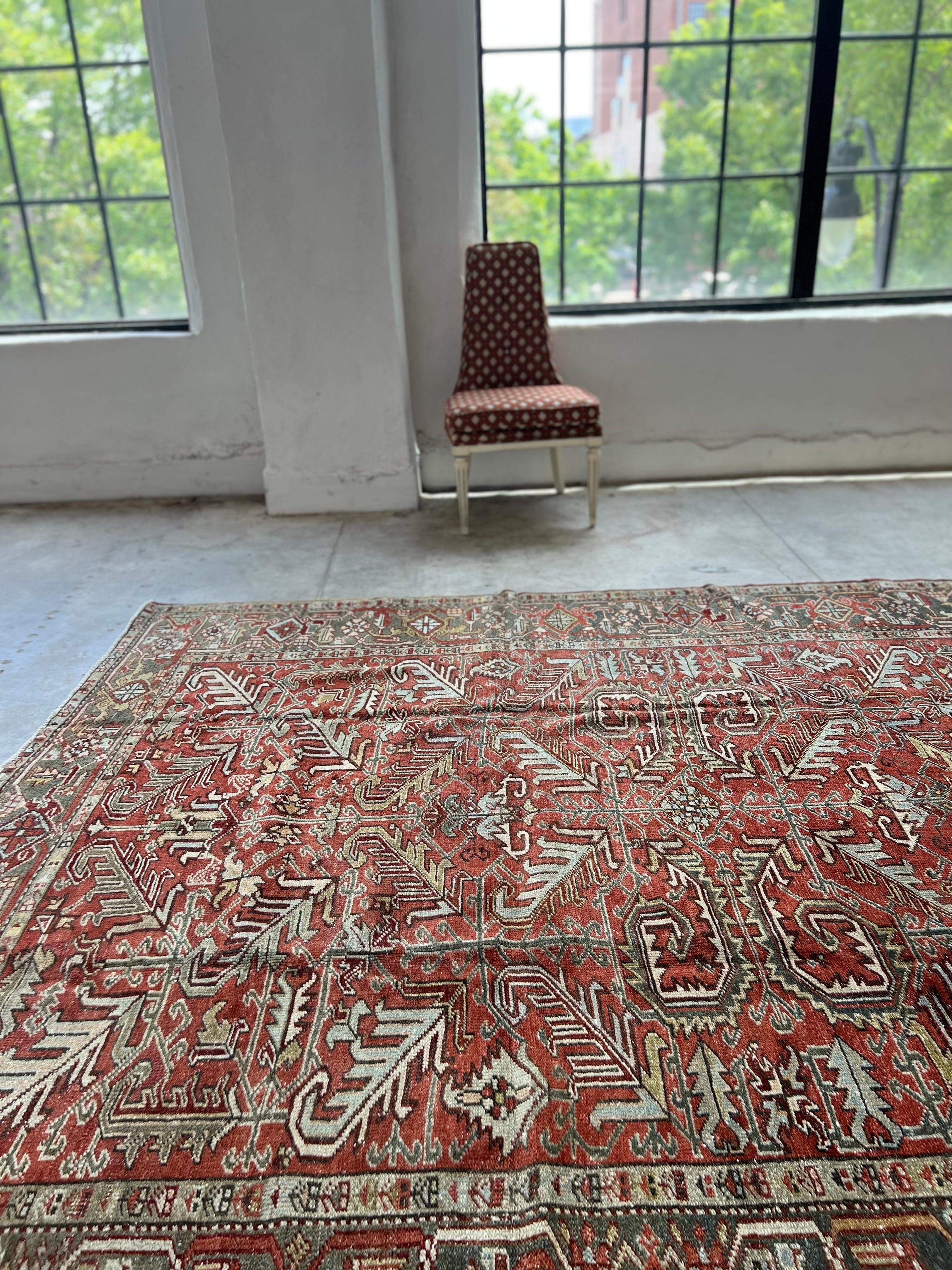 Wool Vintage Persian Heriz rug, All over Pattern, hand knotted wool, repeating