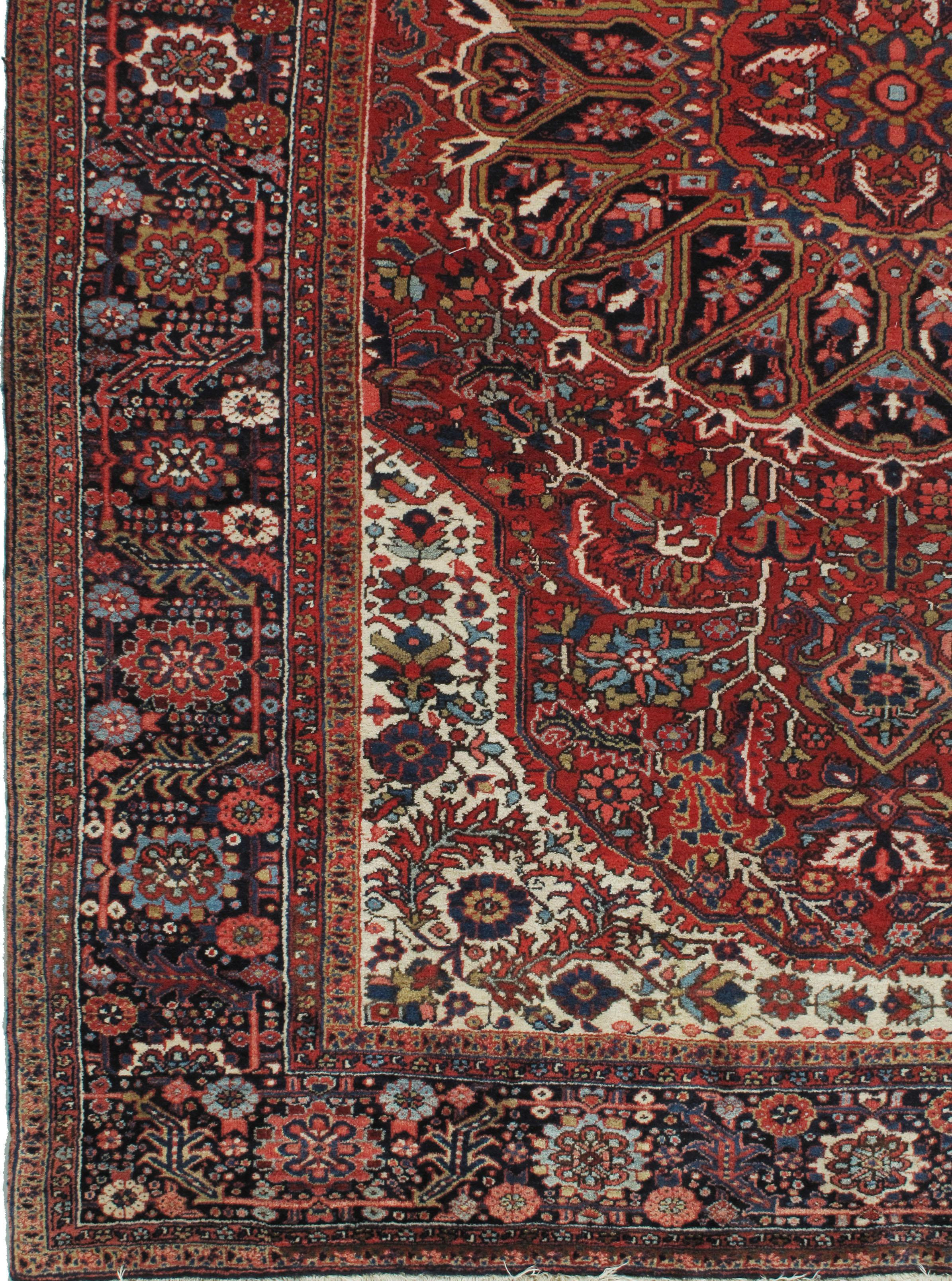 Heriz Serapi Vintage Persian Heriz Area Rug  8'2 x 12' For Sale