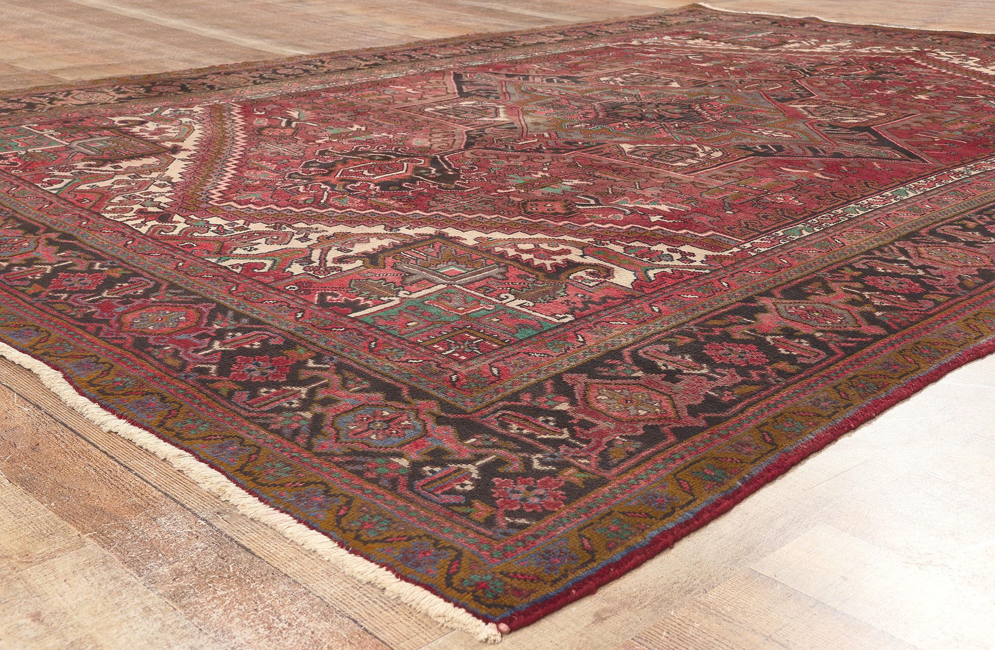 20ième siècle Tapis persan vintage Heriz avec style artisanal en vente