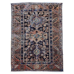 Persischer Heriz Karajah-Teppich im Vintage-Stil in Blassblau, Rosa, Grün, Rostrot