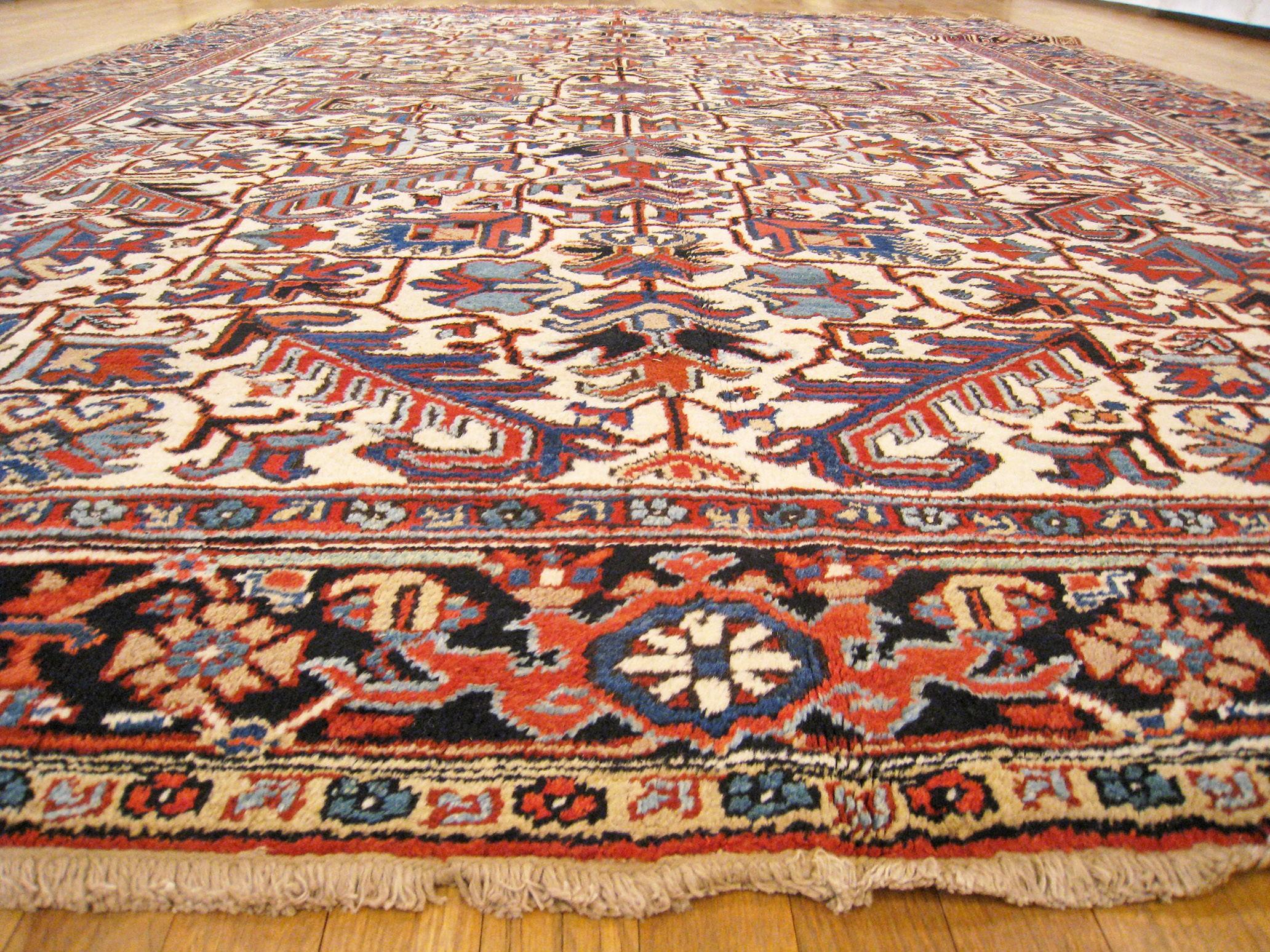 Vintage Persian Heriz Oriental Rug, in Room size, with Ivory Field & Geometric  For Sale 3