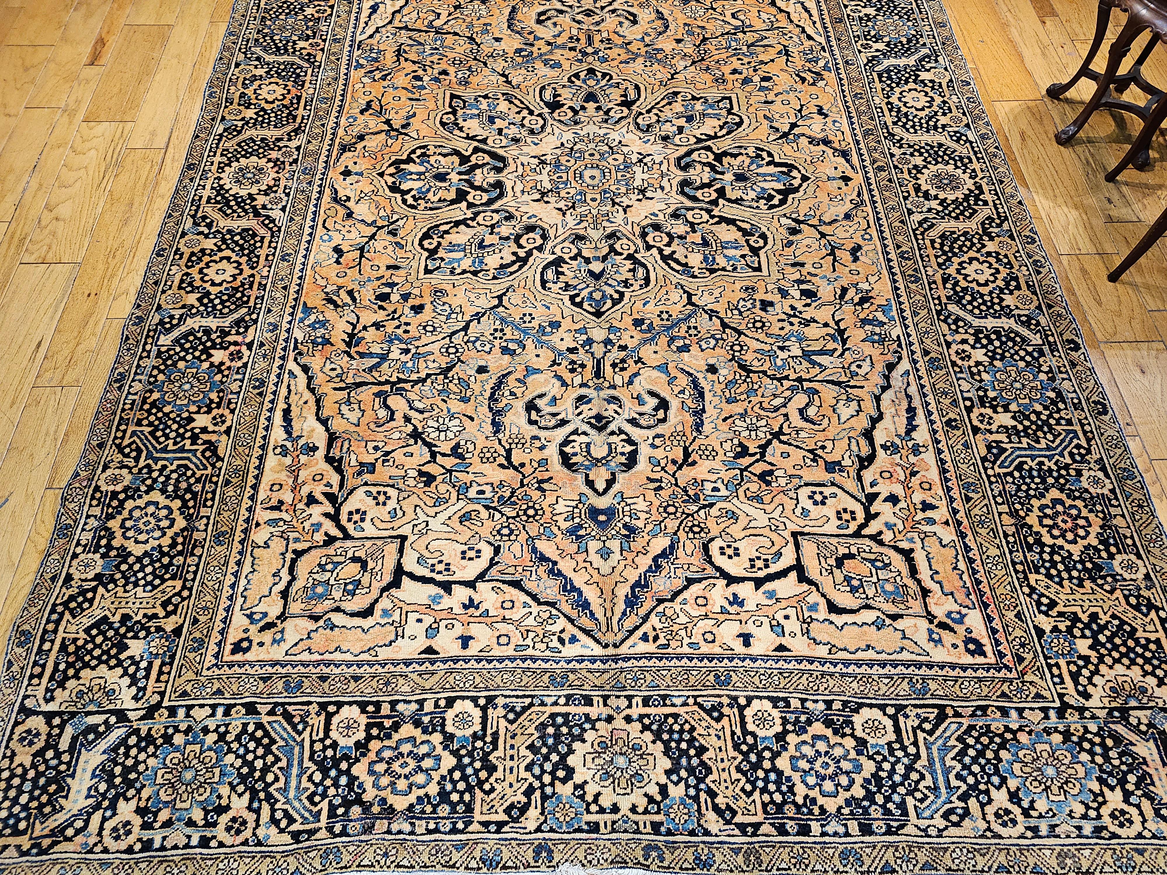 Tappeto persiano vintage di Heriz con motivo geometrico in vendita 5