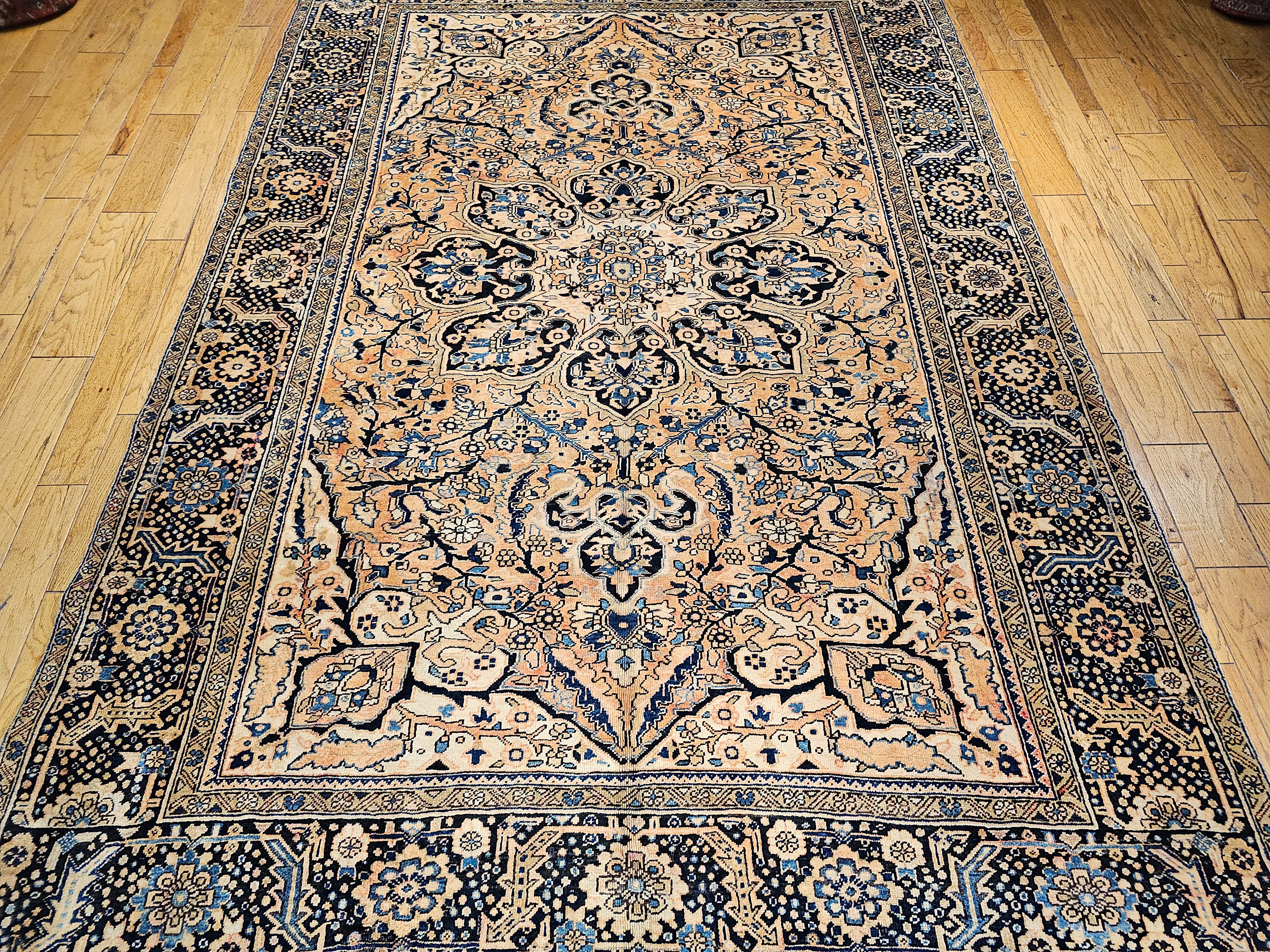 Tappeto persiano vintage di Heriz con motivo geometrico in vendita 11