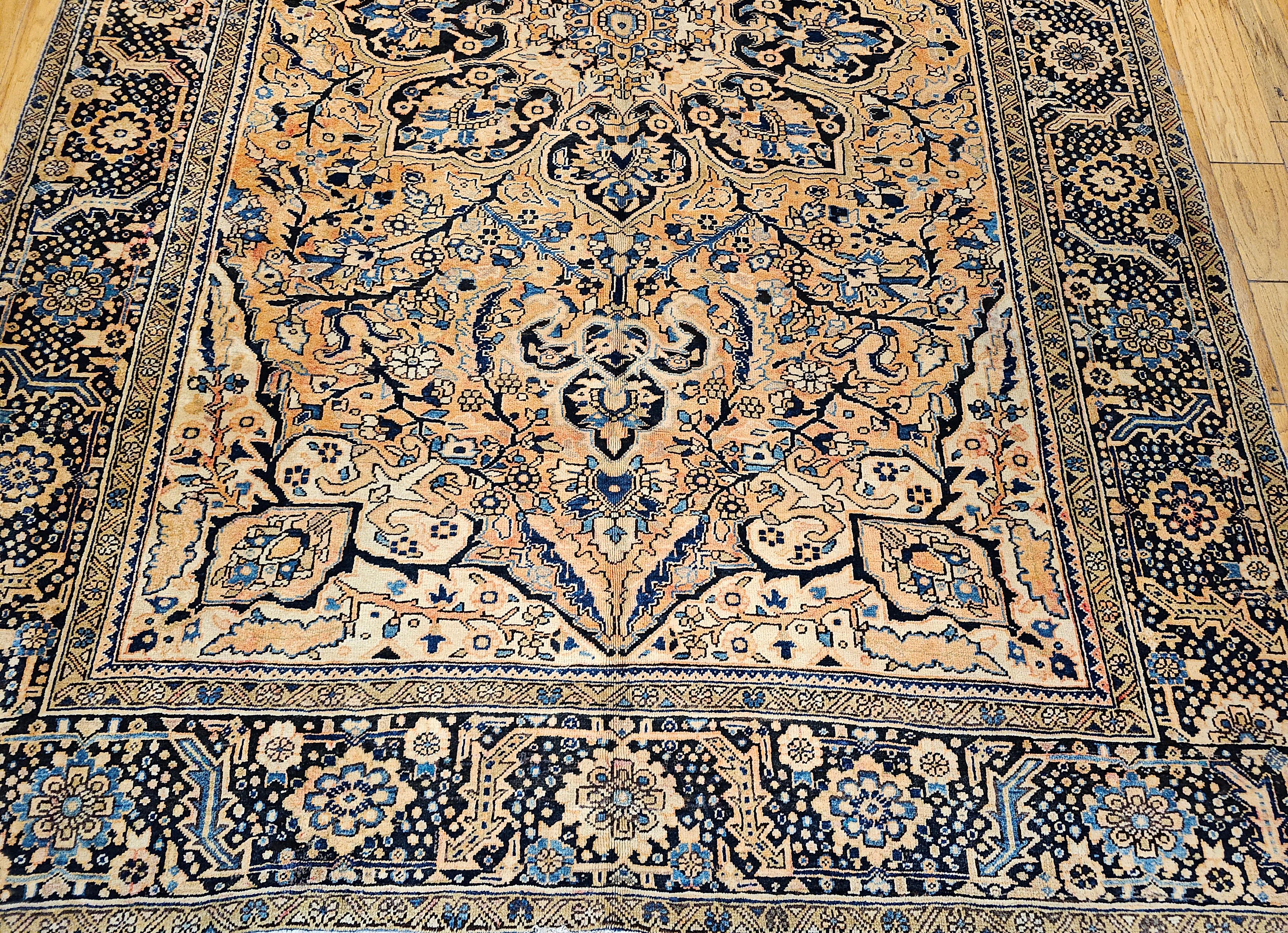 Persiano Tappeto persiano vintage di Heriz con motivo geometrico in vendita