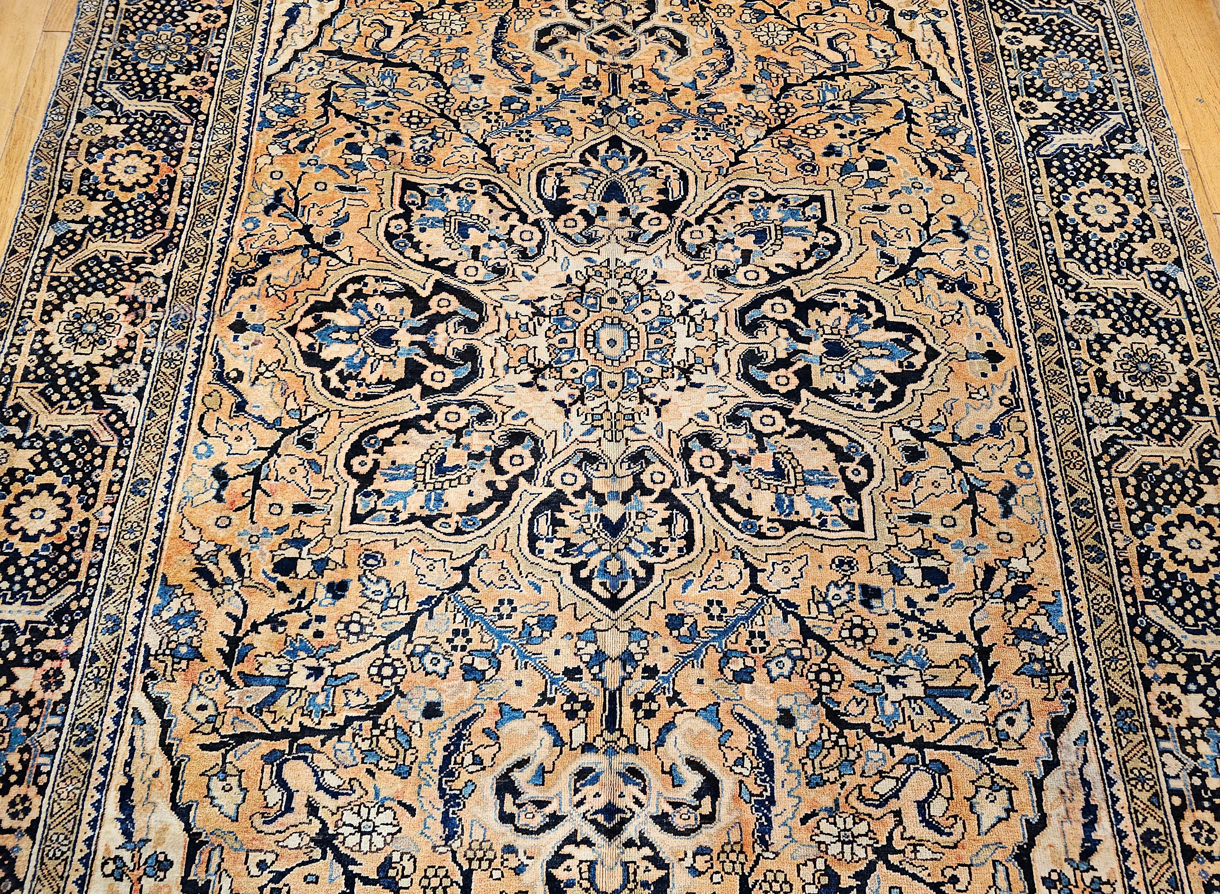 Tintura vegetale Tappeto persiano vintage di Heriz con motivo geometrico in vendita