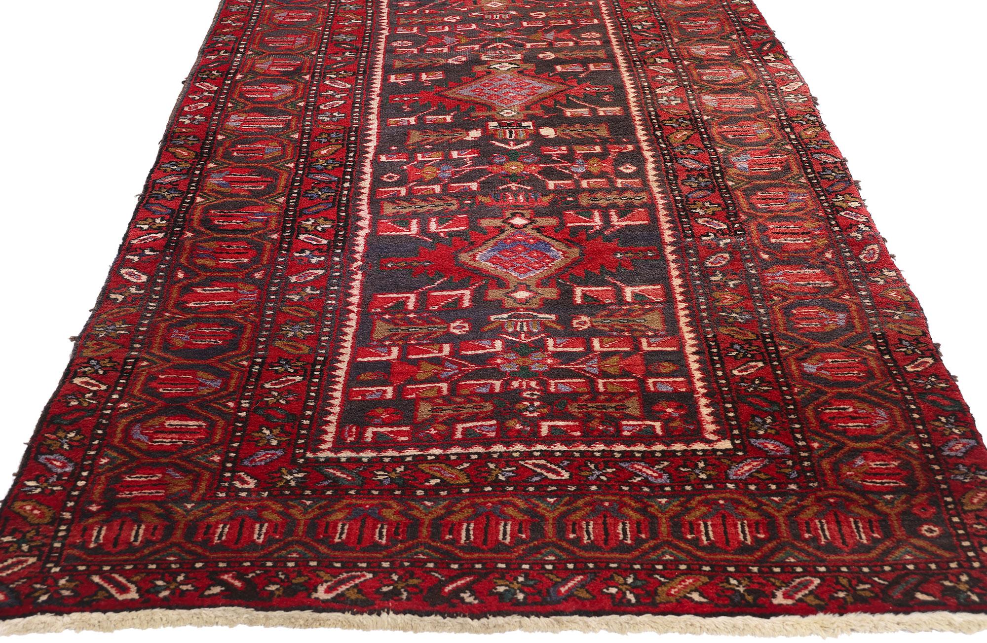 1960's Persian Heriz Carpet with Traditional Style (Persisch) im Angebot