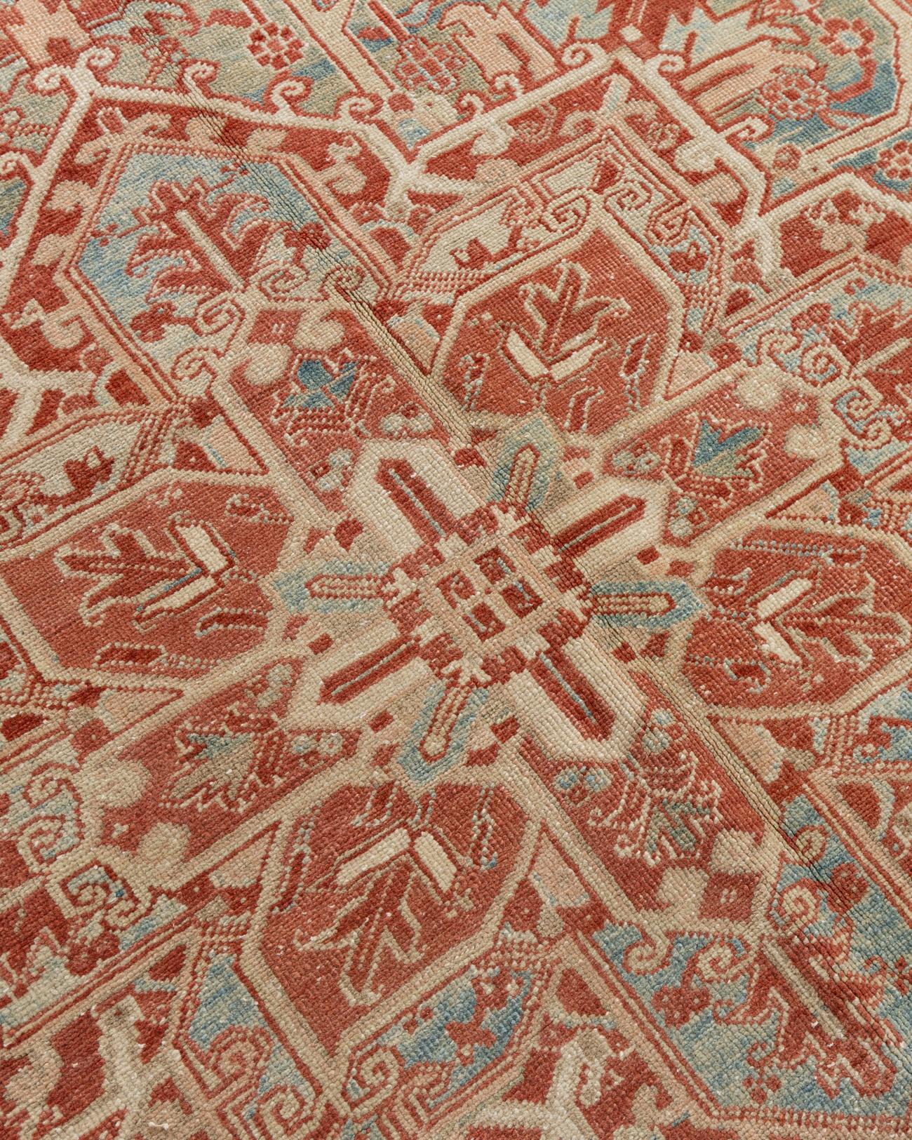 Persischer Heriz-Teppich, Vintage  9'1 x 12'6 x 12'6 im Zustand „Gut“ im Angebot in New York, NY