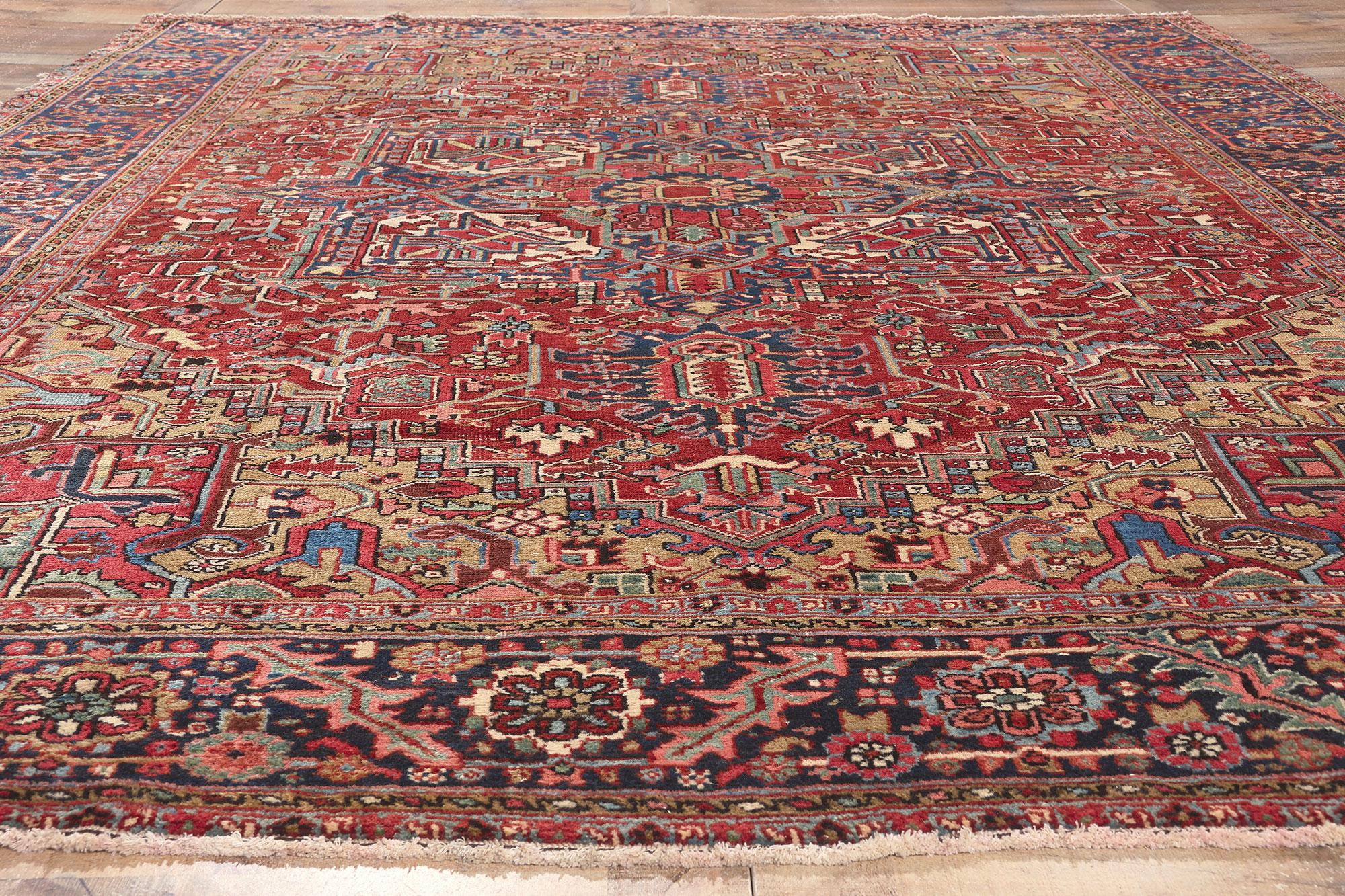 Laine Tapis persan Heriz vintage, chic et polyvalent sans effort en vente