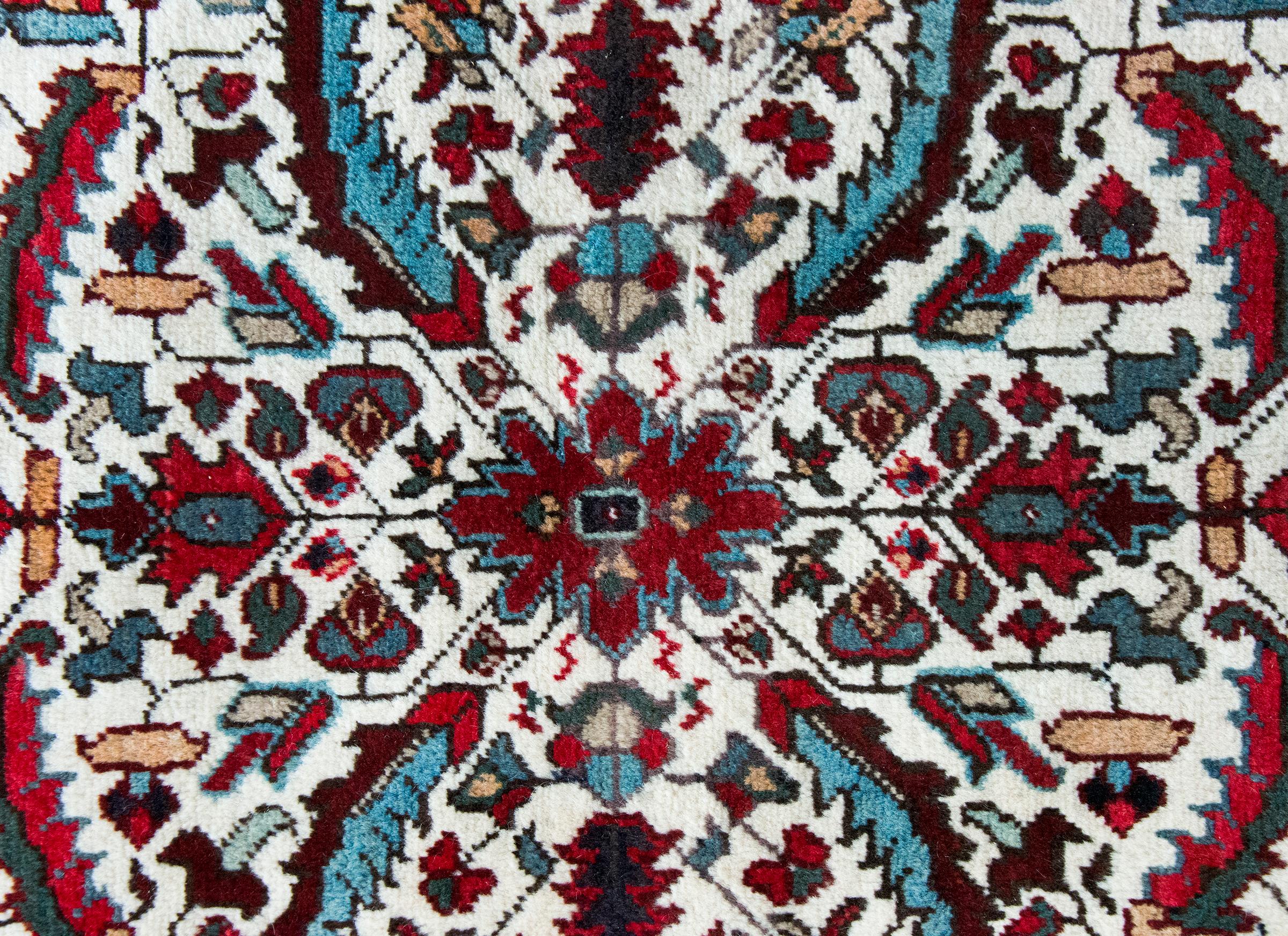 Vintage Persian Heriz Rug For Sale 3
