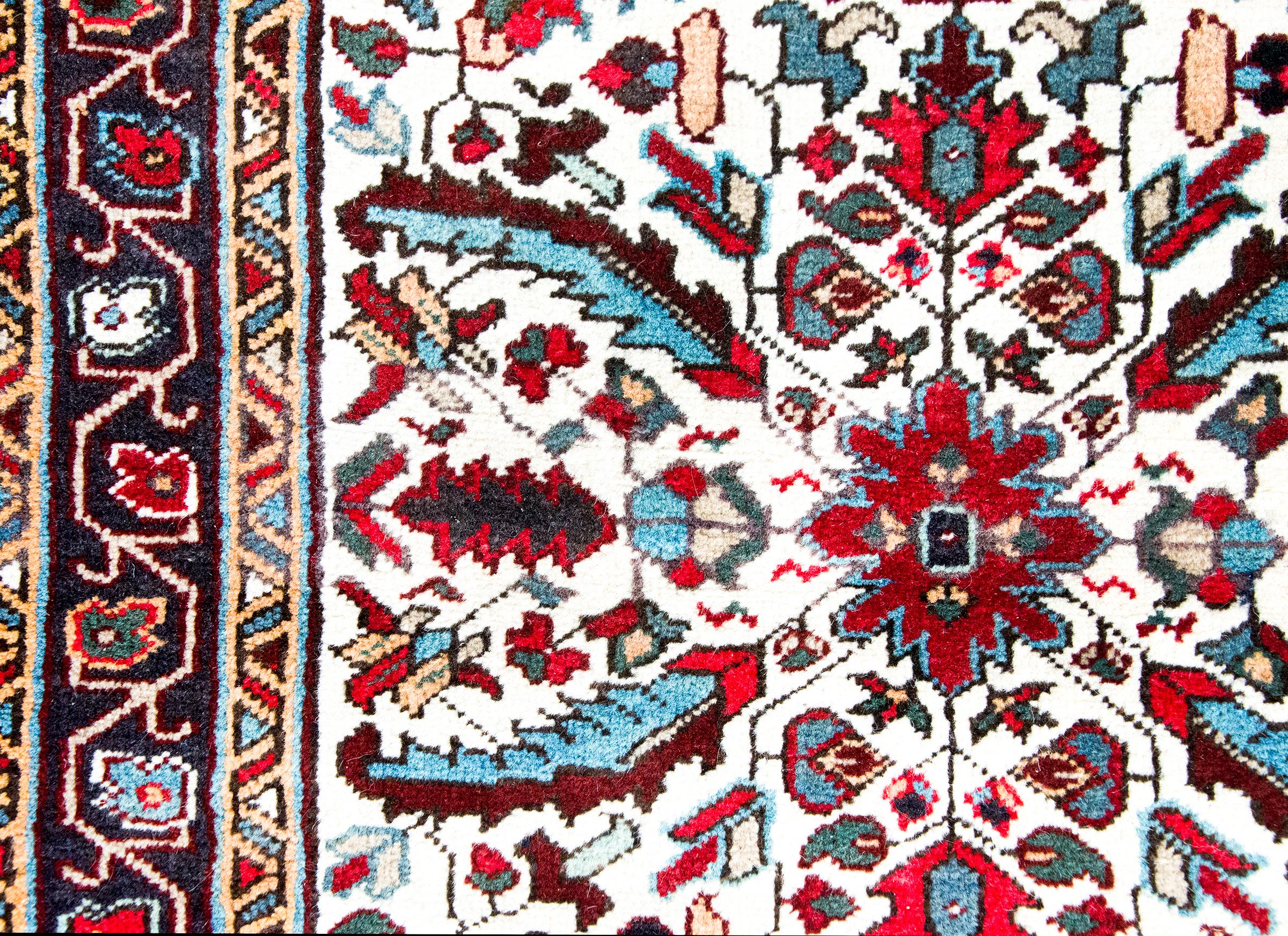 Vintage Persian Heriz Rug For Sale 4