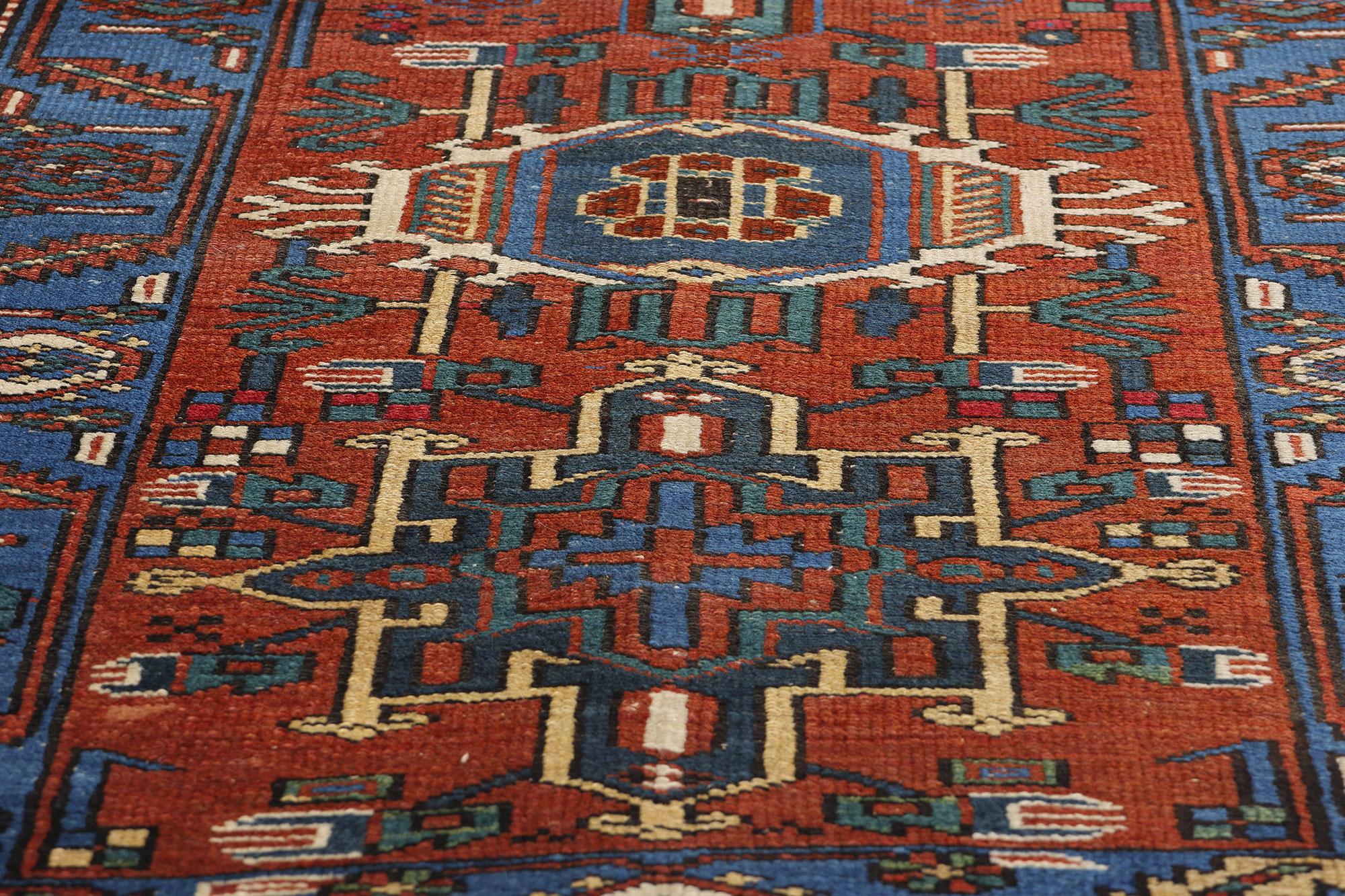 Vintage Persian Heriz Rug In Good Condition For Sale In Dallas, TX