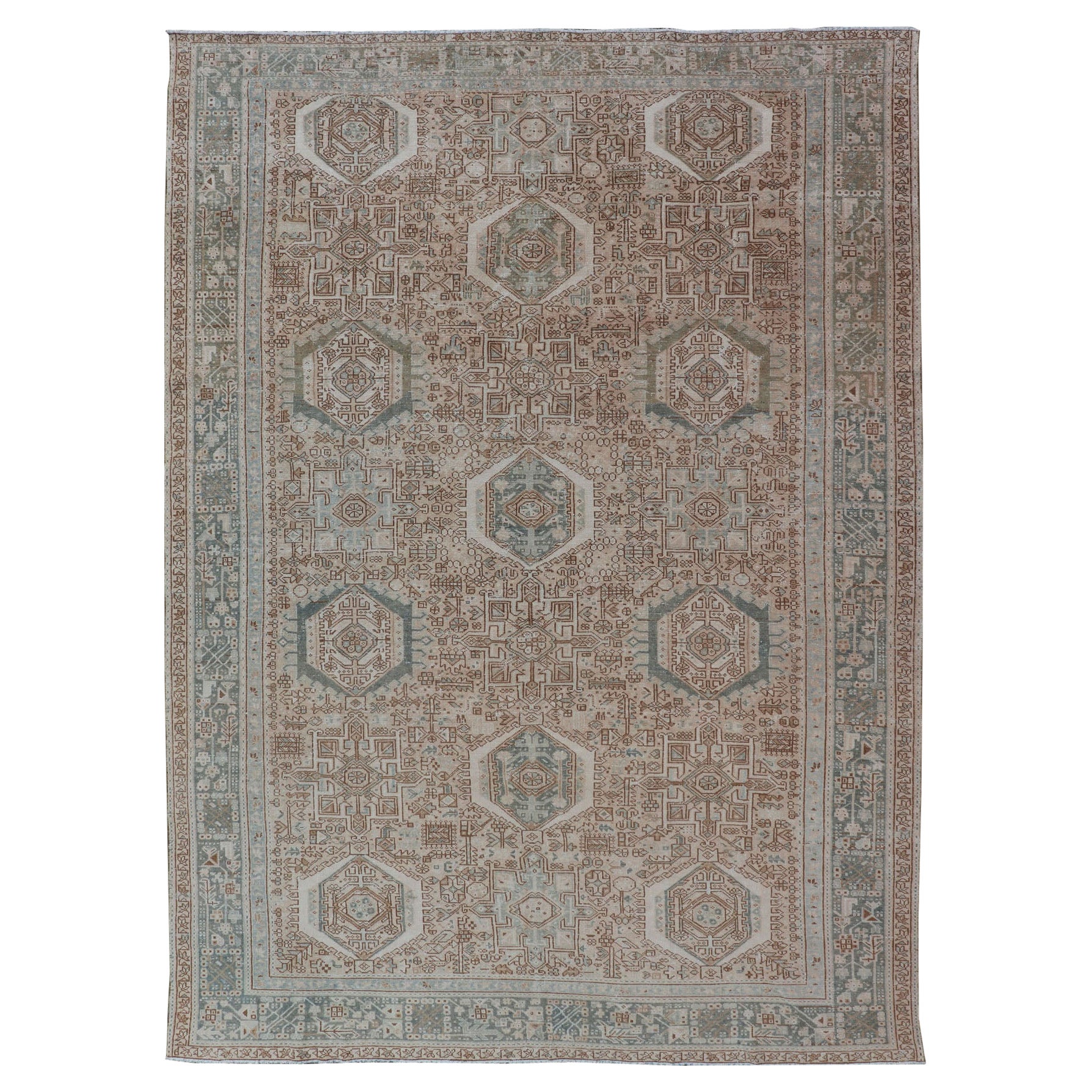 Tapis persan Heriz vintage avec motif de médaillon sur toute sa surface en brun clair et bleu