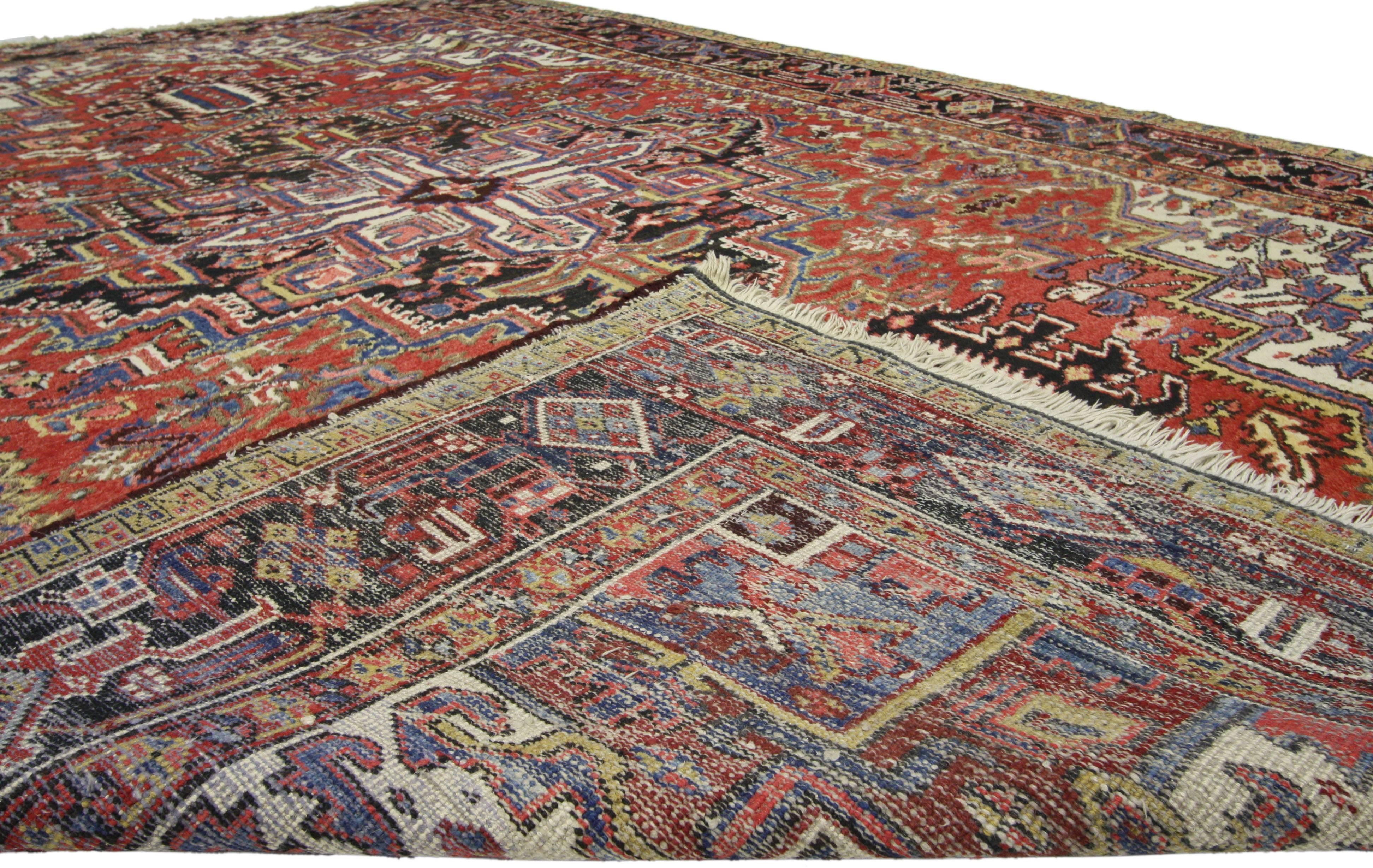 Heriz Serapi Antique Persian Heriz Rug, Timeless Appeal Meets Modern Elegance For Sale