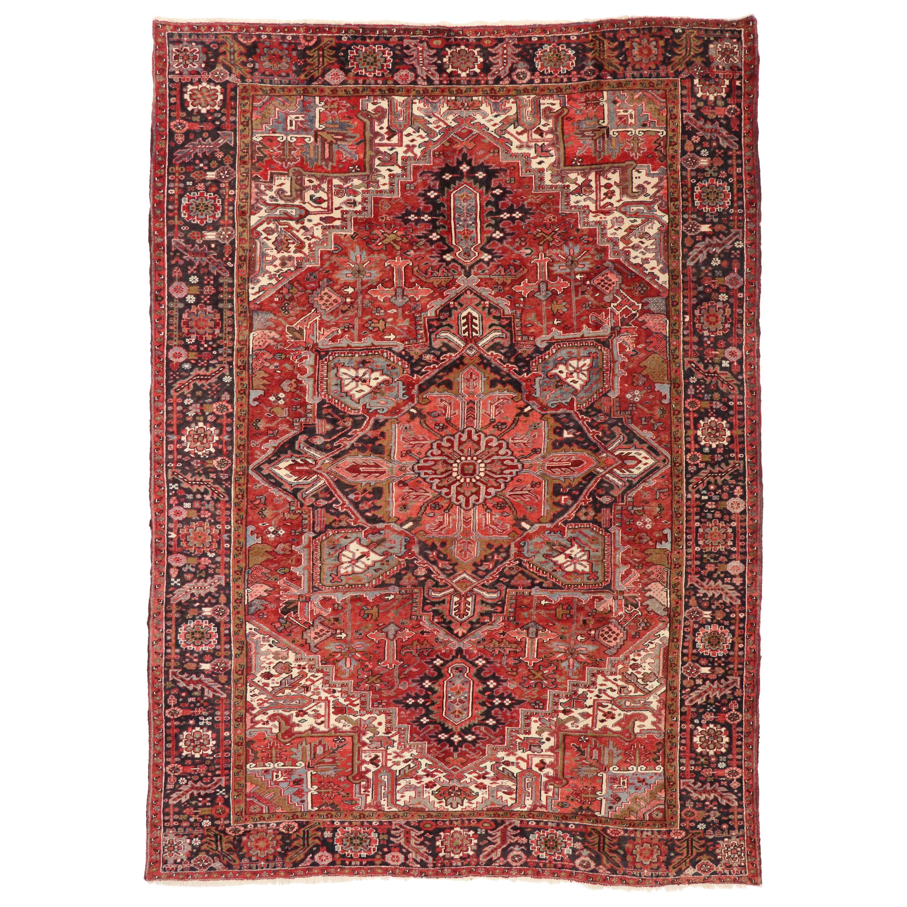 Tapis persan vintage Heriz avec style artisanal américain moderne