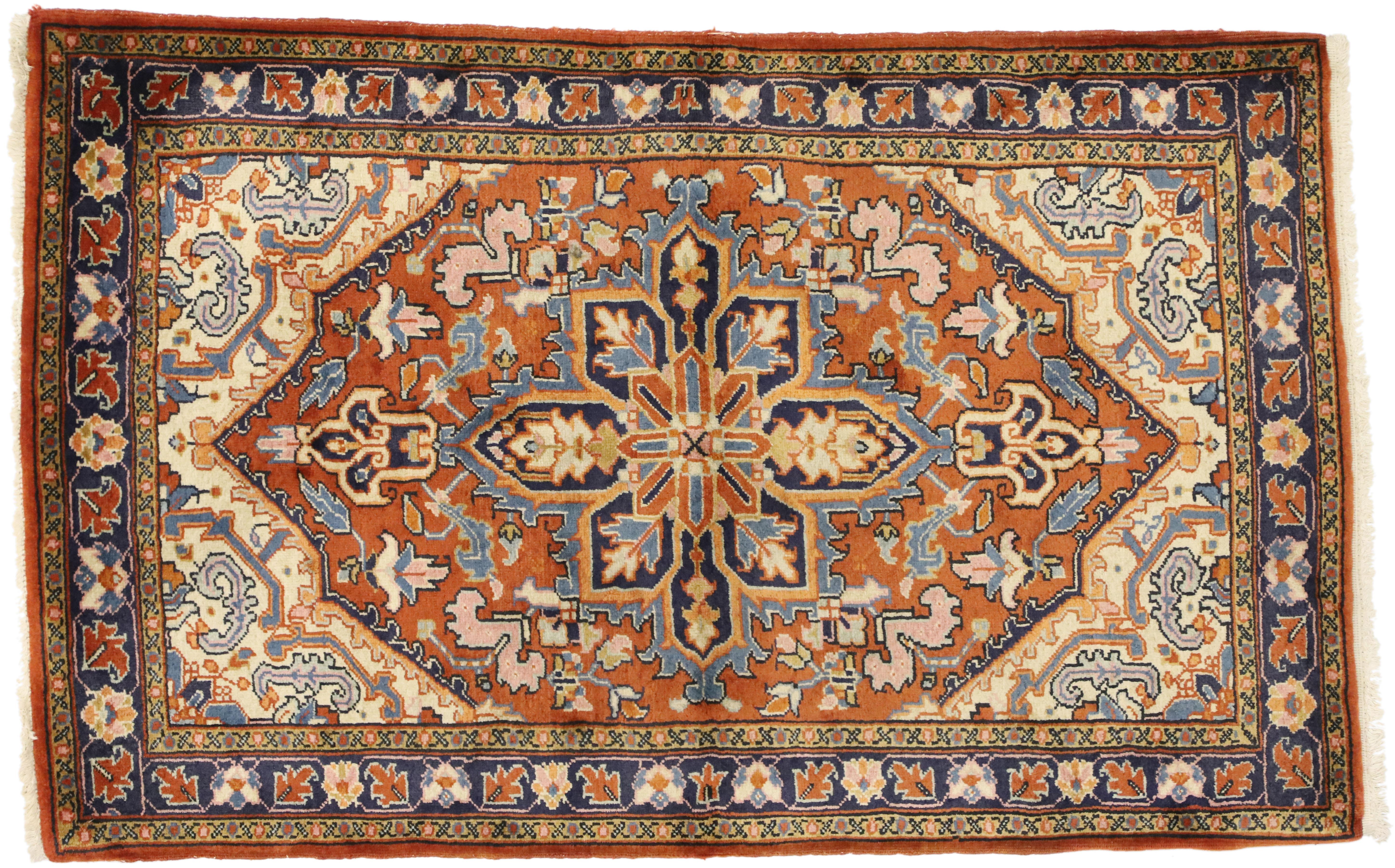 Persischer Heriz-Teppich im rustikalen Federal-Stil im Angebot 1