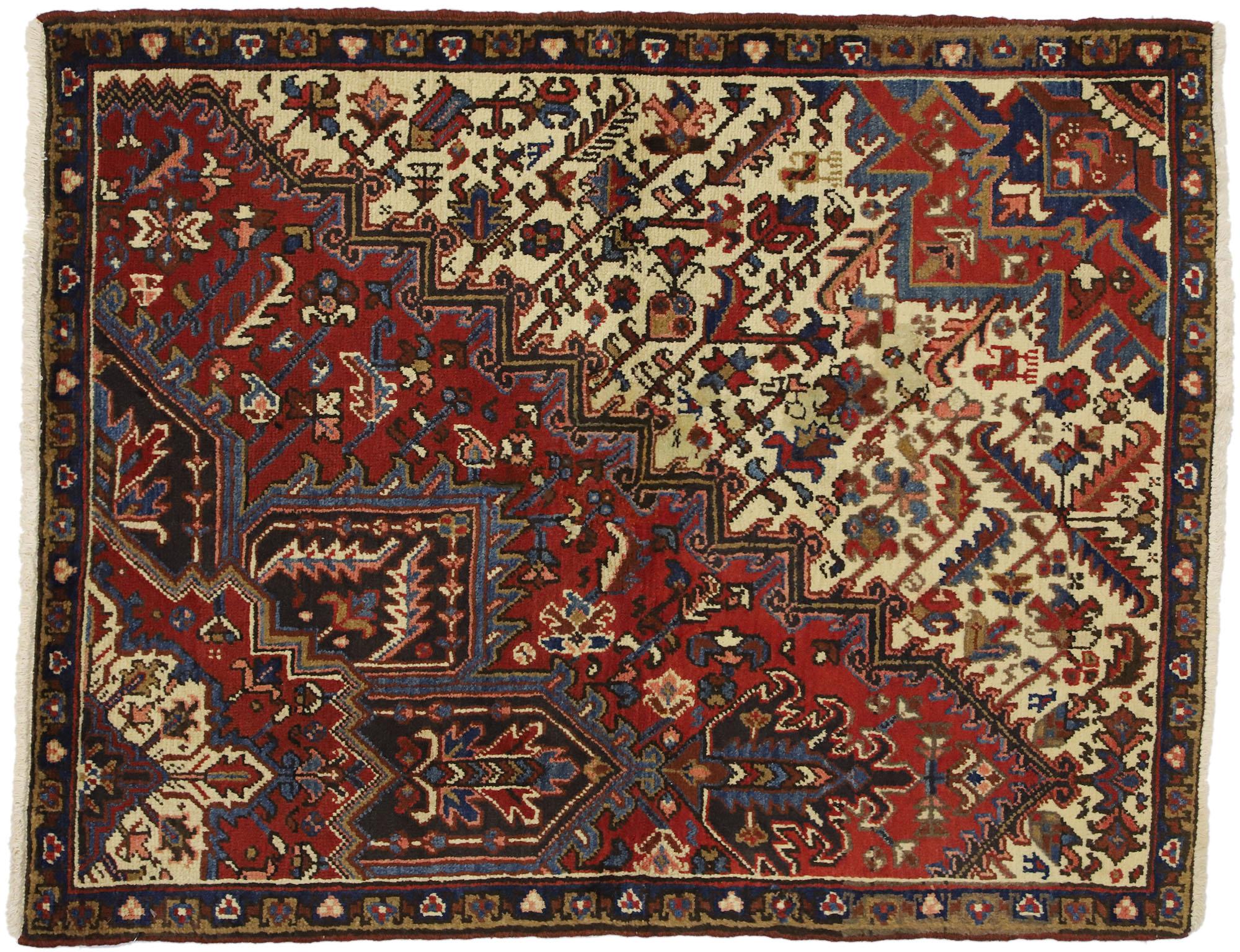 Vintage Persian Heriz Rug with Traditional Modern Style, Wagireh Rug In Excellent Condition For Sale In Dallas, TX