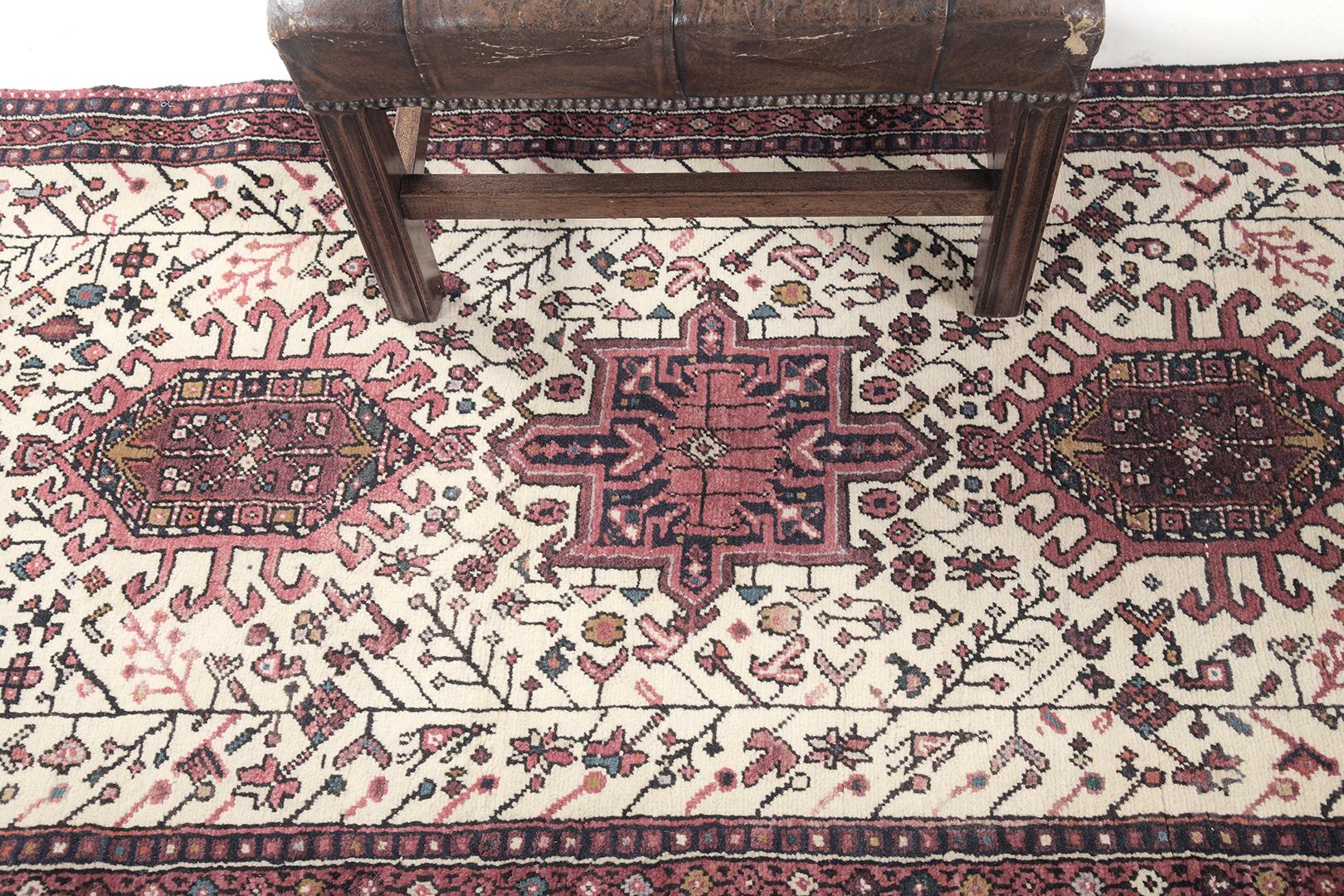 Vintage Persian Heriz Runner 29772 In Good Condition For Sale In WEST HOLLYWOOD, CA