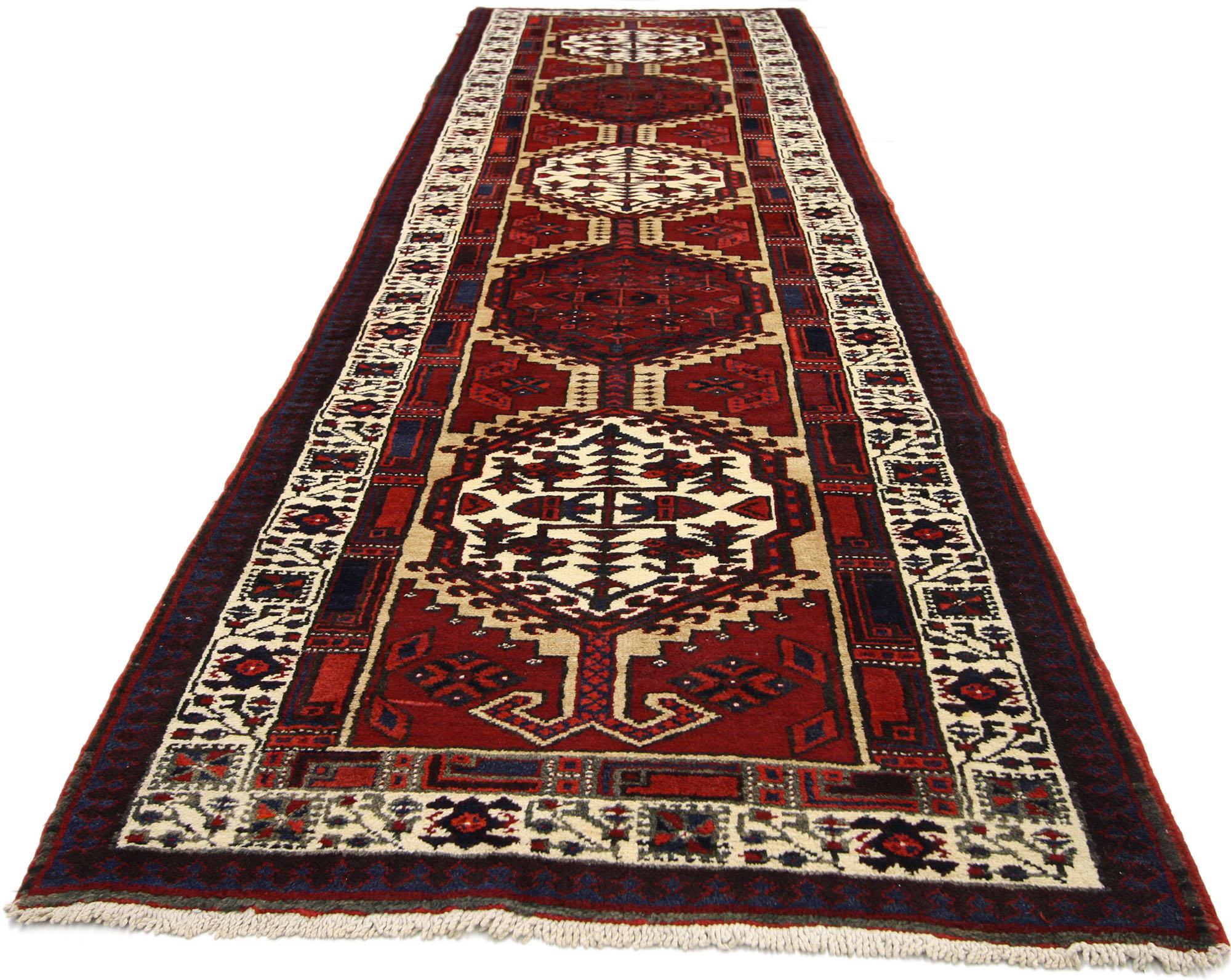 Noué à la main Tapis persan vintage Heriz en vente