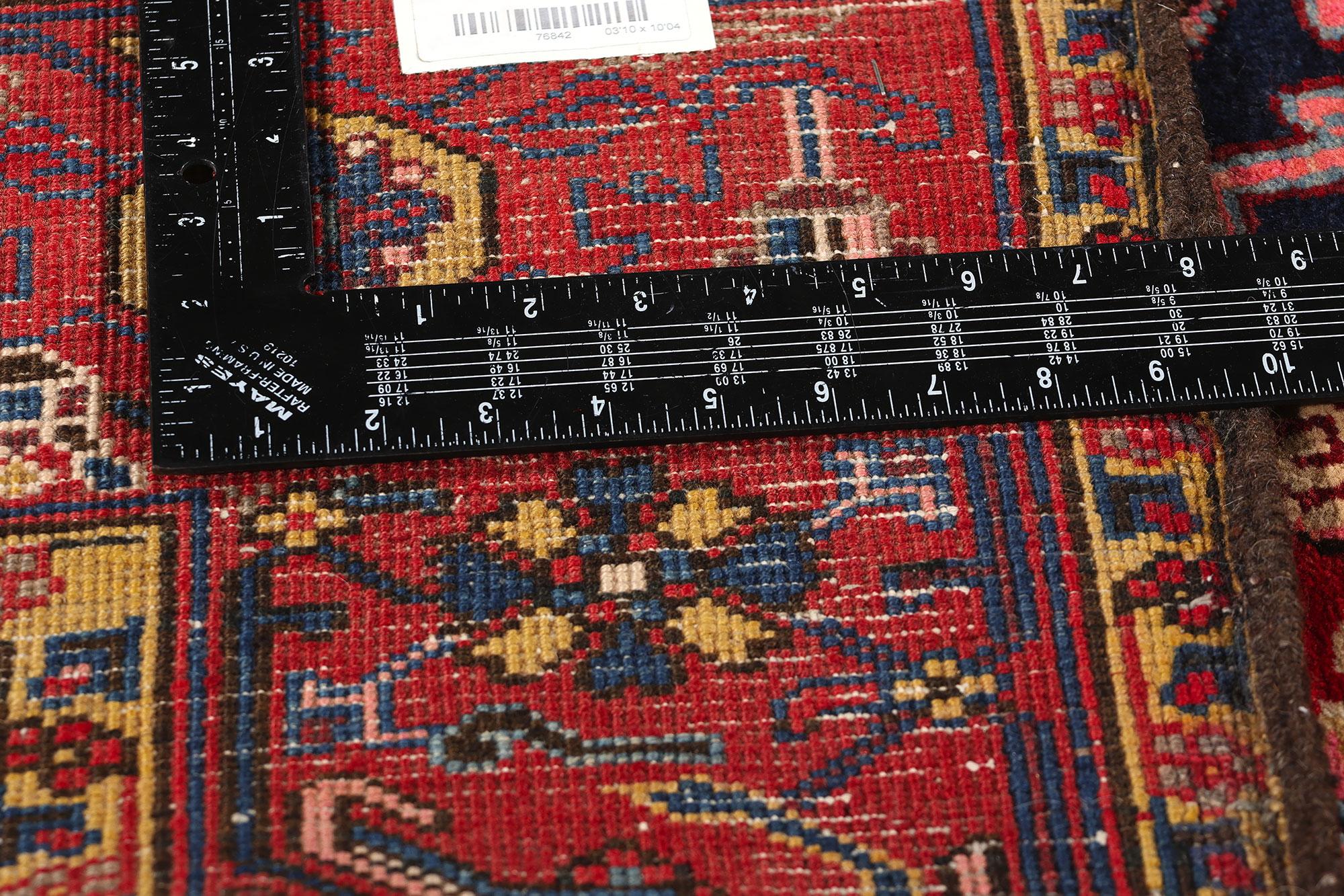 Wool Vintage Persian Carpet Heriz Rug Traditional Elegance For Sale