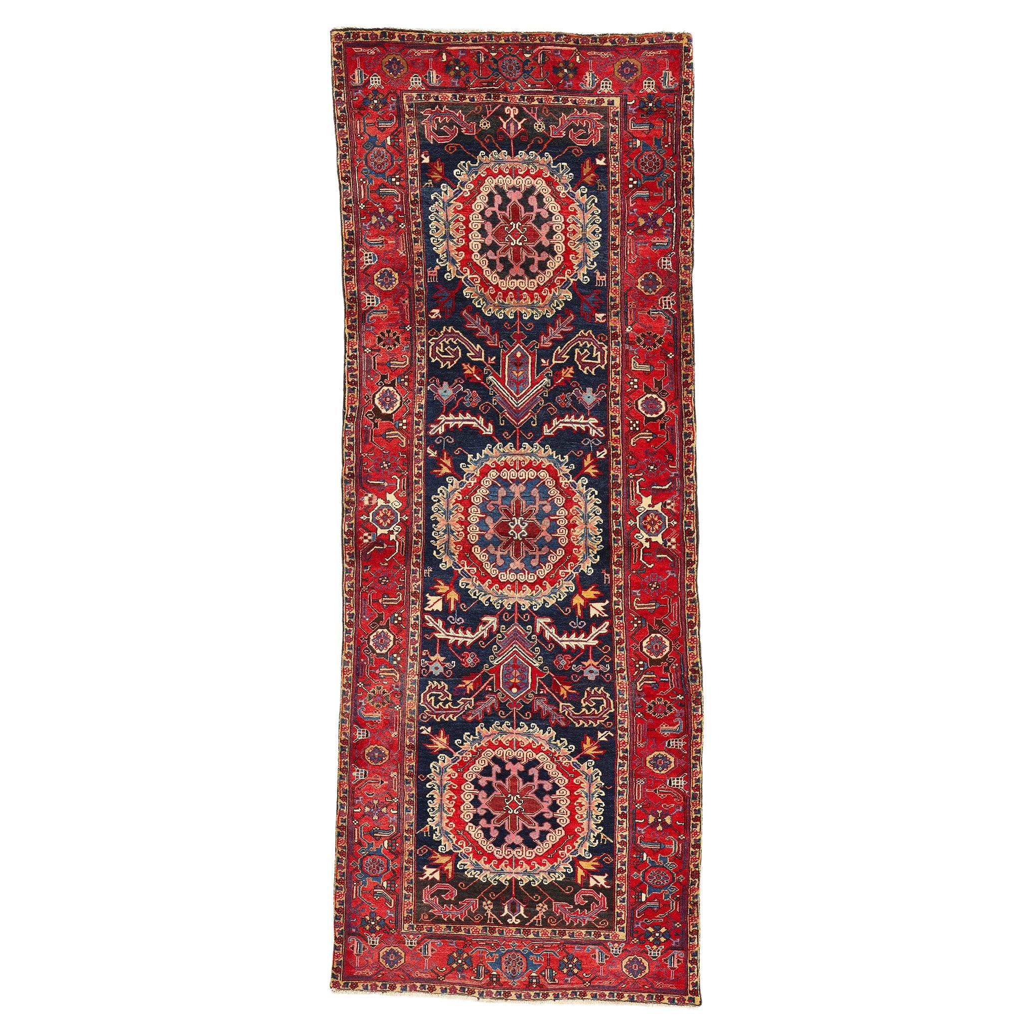 Vintage Persian Carpet Heriz Rug Traditional Elegance For Sale