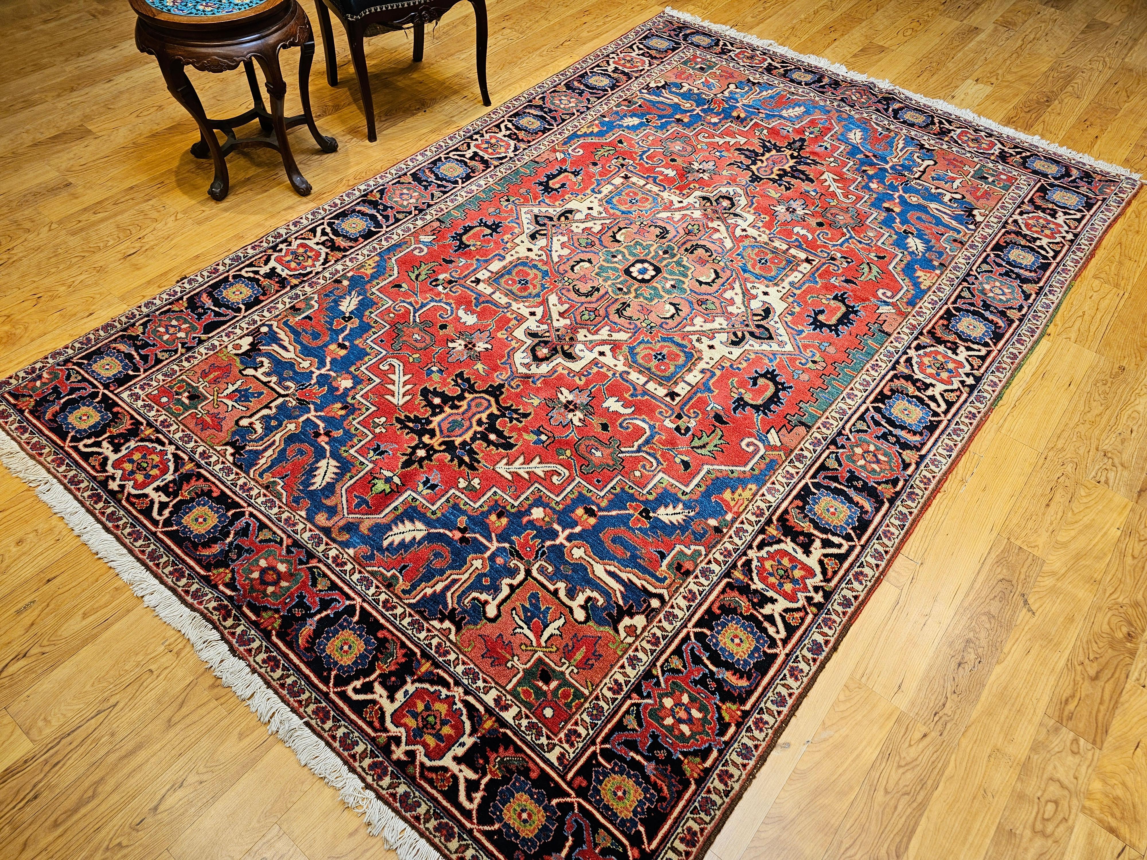 Persischer Heriz Serapi-Teppich aus Terrakotta in Französisch Blau, Grün, Elfenbein, Rot, Vintage im Angebot 13