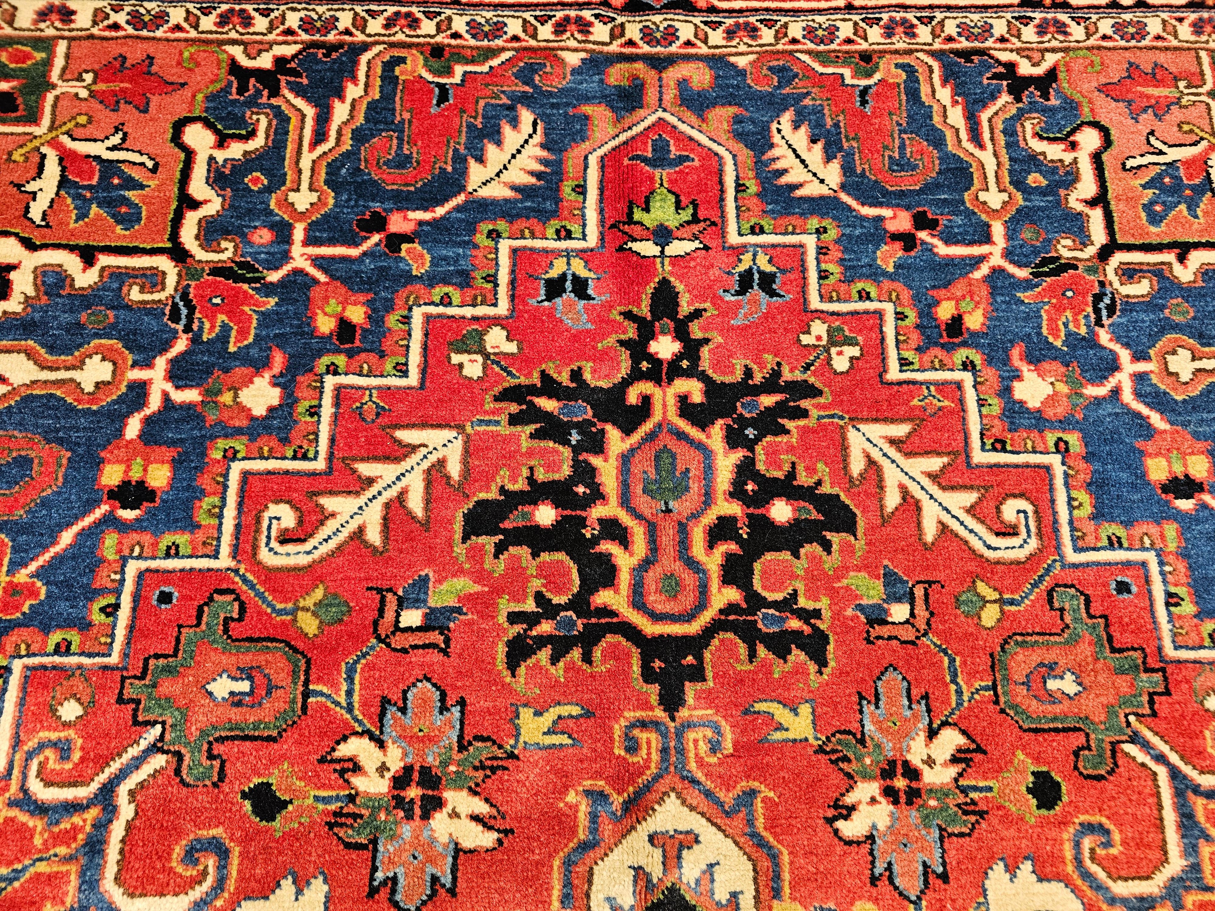Persischer Heriz Serapi-Teppich aus Terrakotta in Französisch Blau, Grün, Elfenbein, Rot, Vintage (Wolle) im Angebot