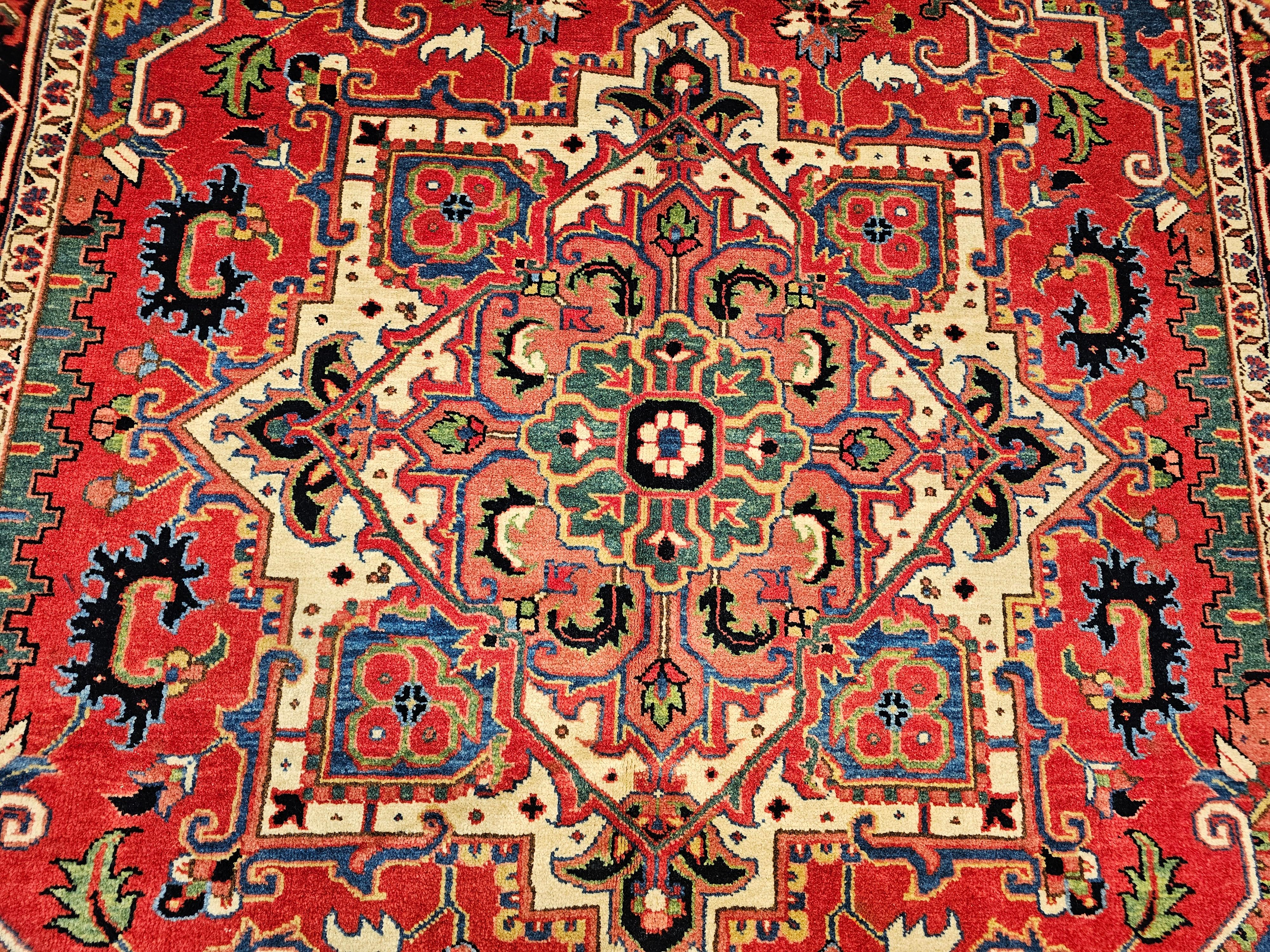 Persischer Heriz Serapi-Teppich aus Terrakotta in Französisch Blau, Grün, Elfenbein, Rot, Vintage im Angebot 1