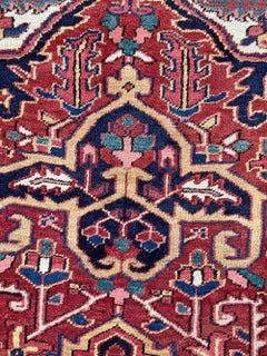 Vintage Persian Heriz Serapi Rug • Red & Navy, Full Pile, Handmade 9'9" × 13'3"