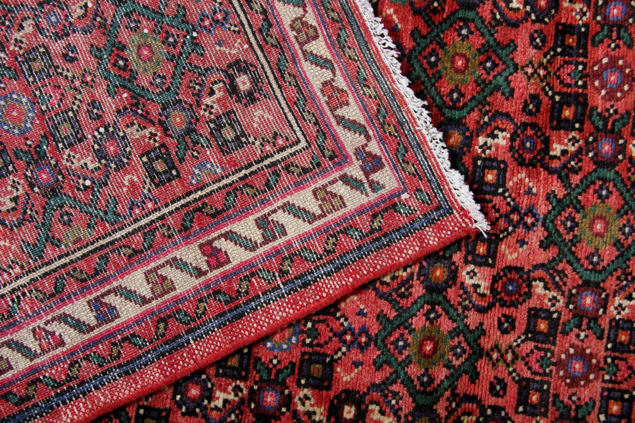 Vintage Hussein Abad Runner Rug, Red Stair Runner, Wool Rug In Excellent Condition For Sale In Hampshire, GB