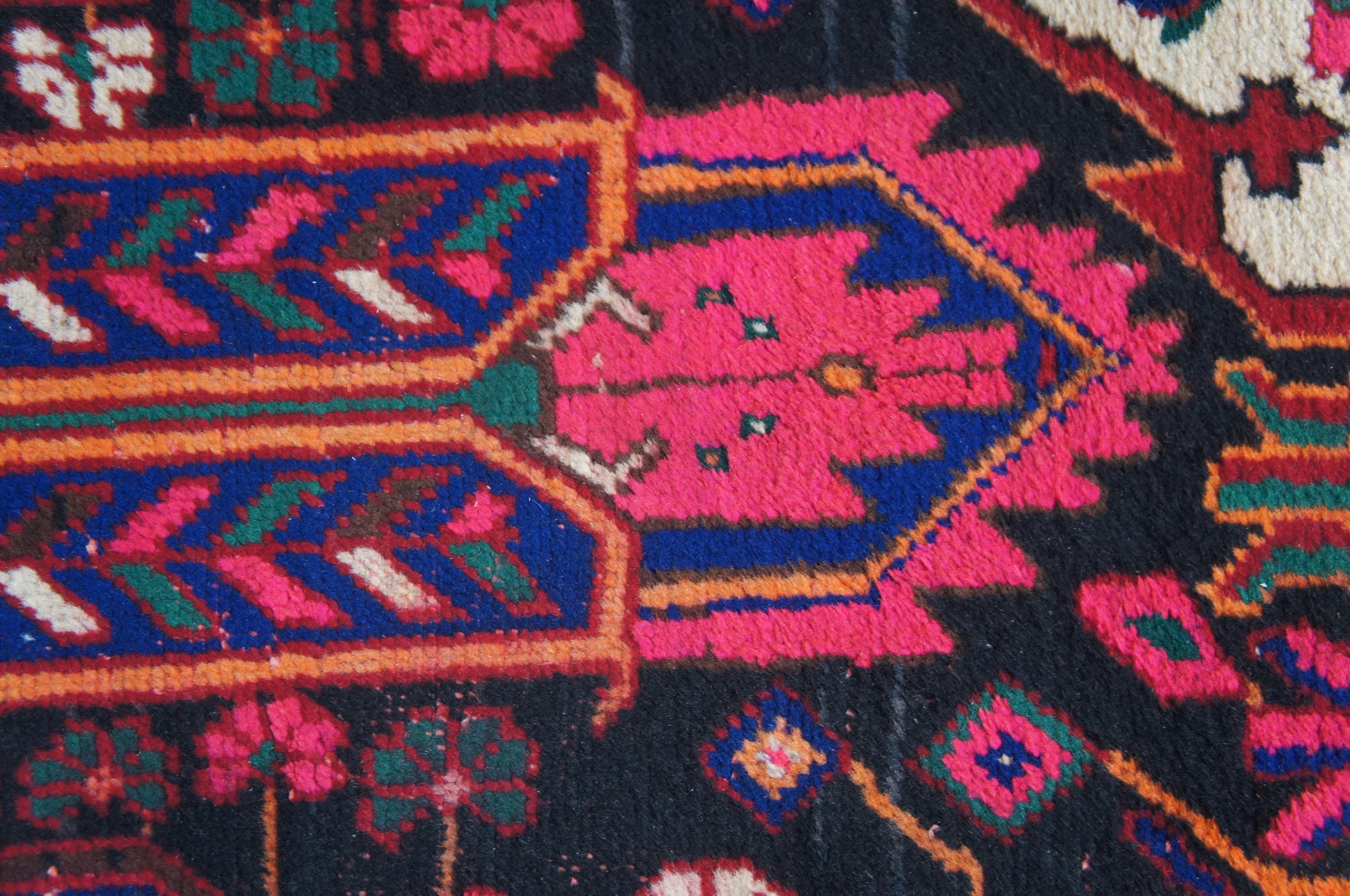 Vintage Persian Iran Hamadan Vibrant Floral Wool Area Rug Carpet 6' x 9.5' in vendita 5