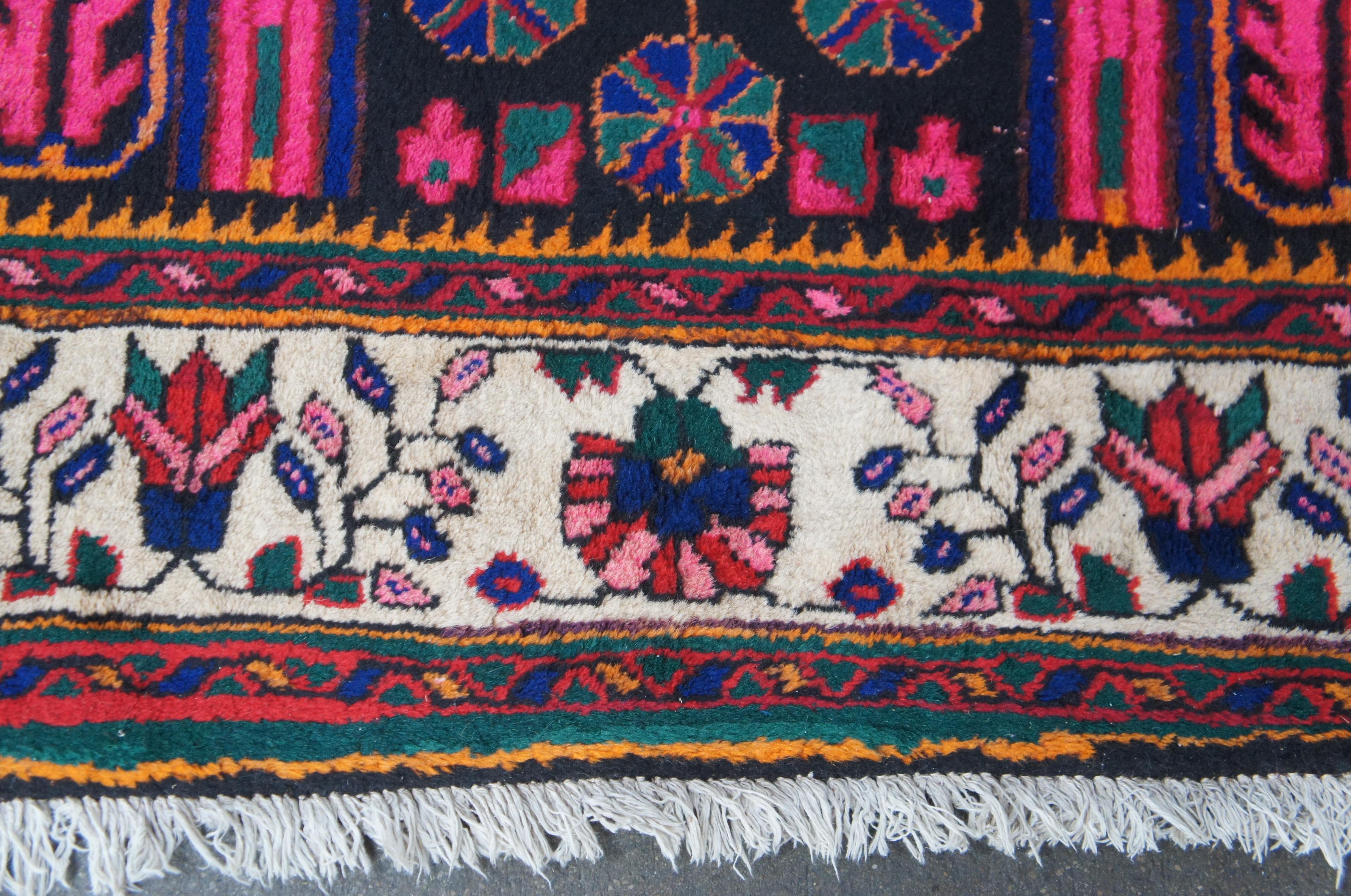 Vintage Persian Iran Hamadan Vibrant Floral Wool Area Rug Carpet 6' x 9.5' in vendita 7