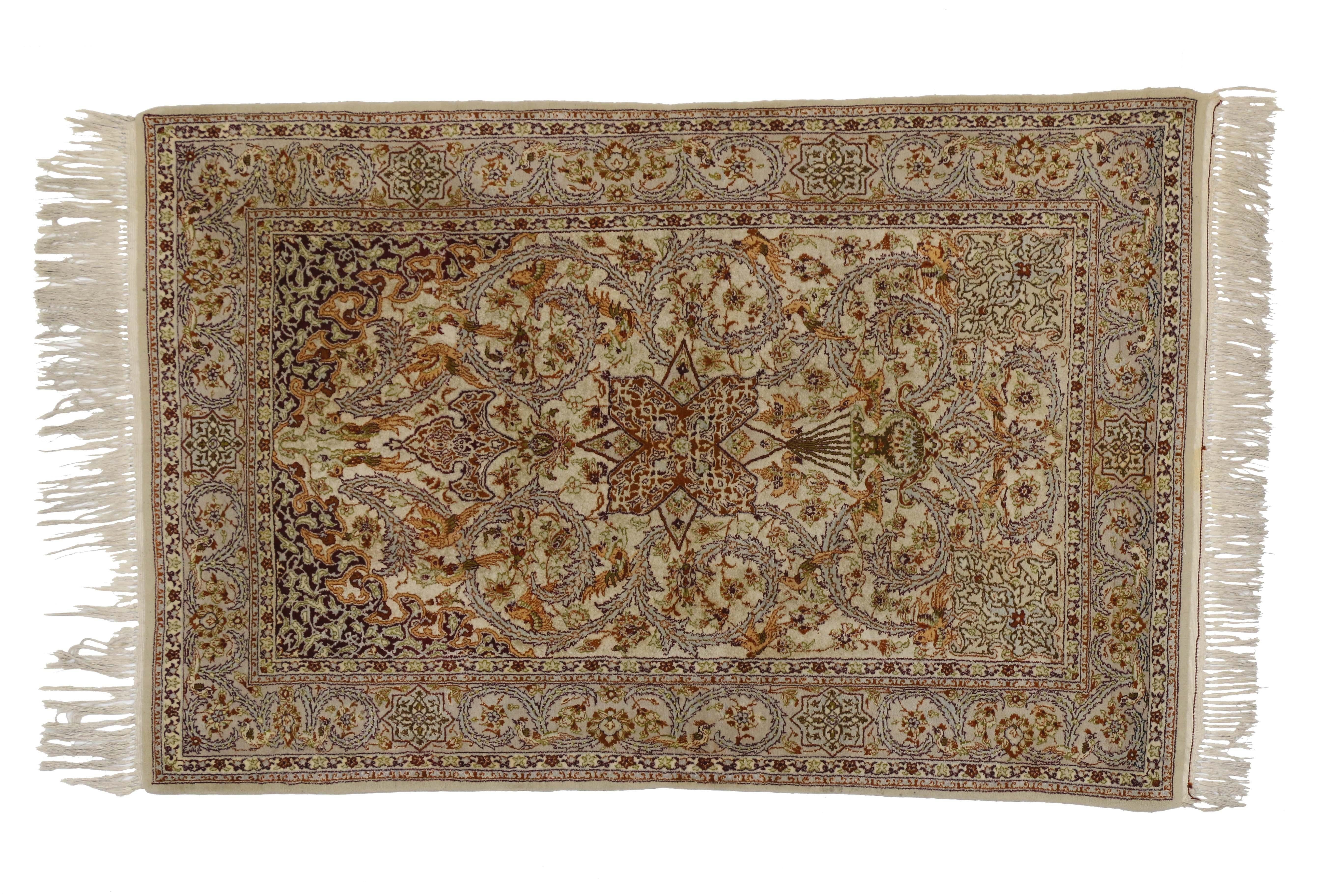 Persischer Isfahan-Gebetteppich im Vintage-Stil, Islamic Art, Wandteppich (Handgeknüpft) im Angebot