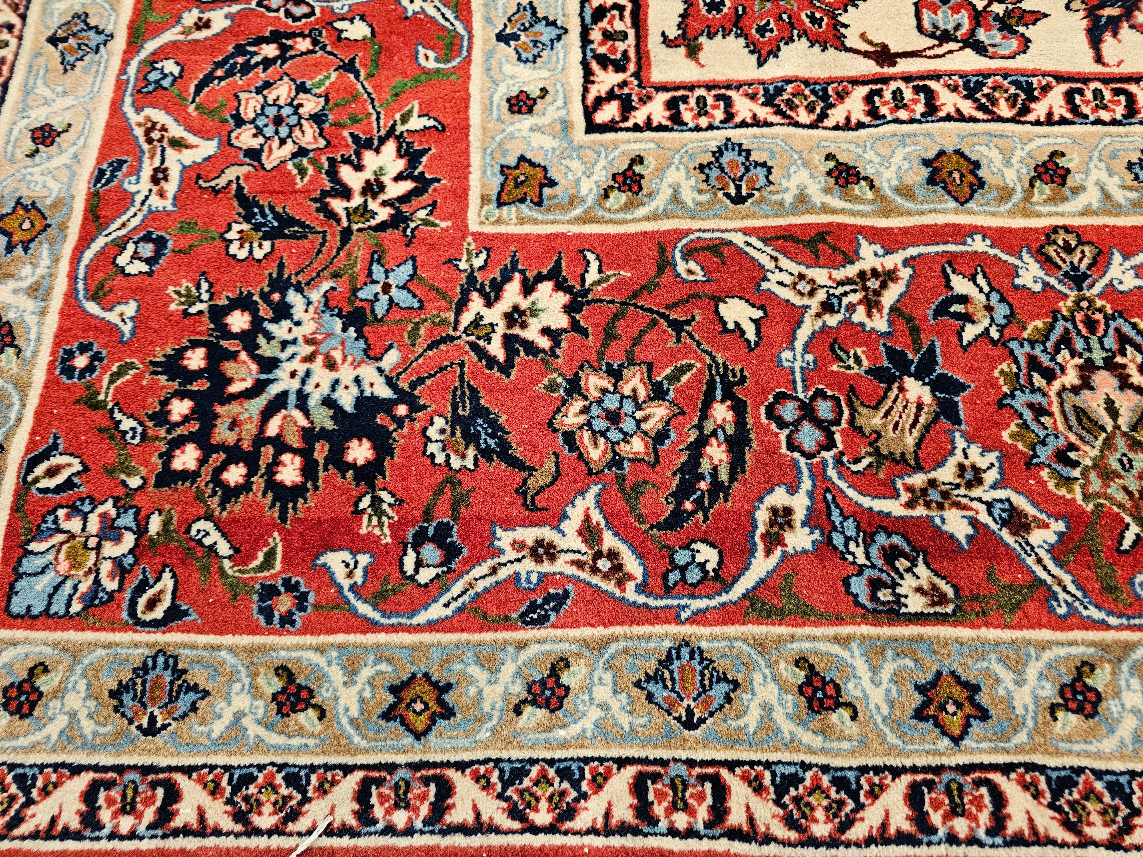 Persischer Isfahan Vintage-Teppich in Zimmergröße mit Allover-Muster in Elfenbein, Rot, Blau und Blau im Angebot 5