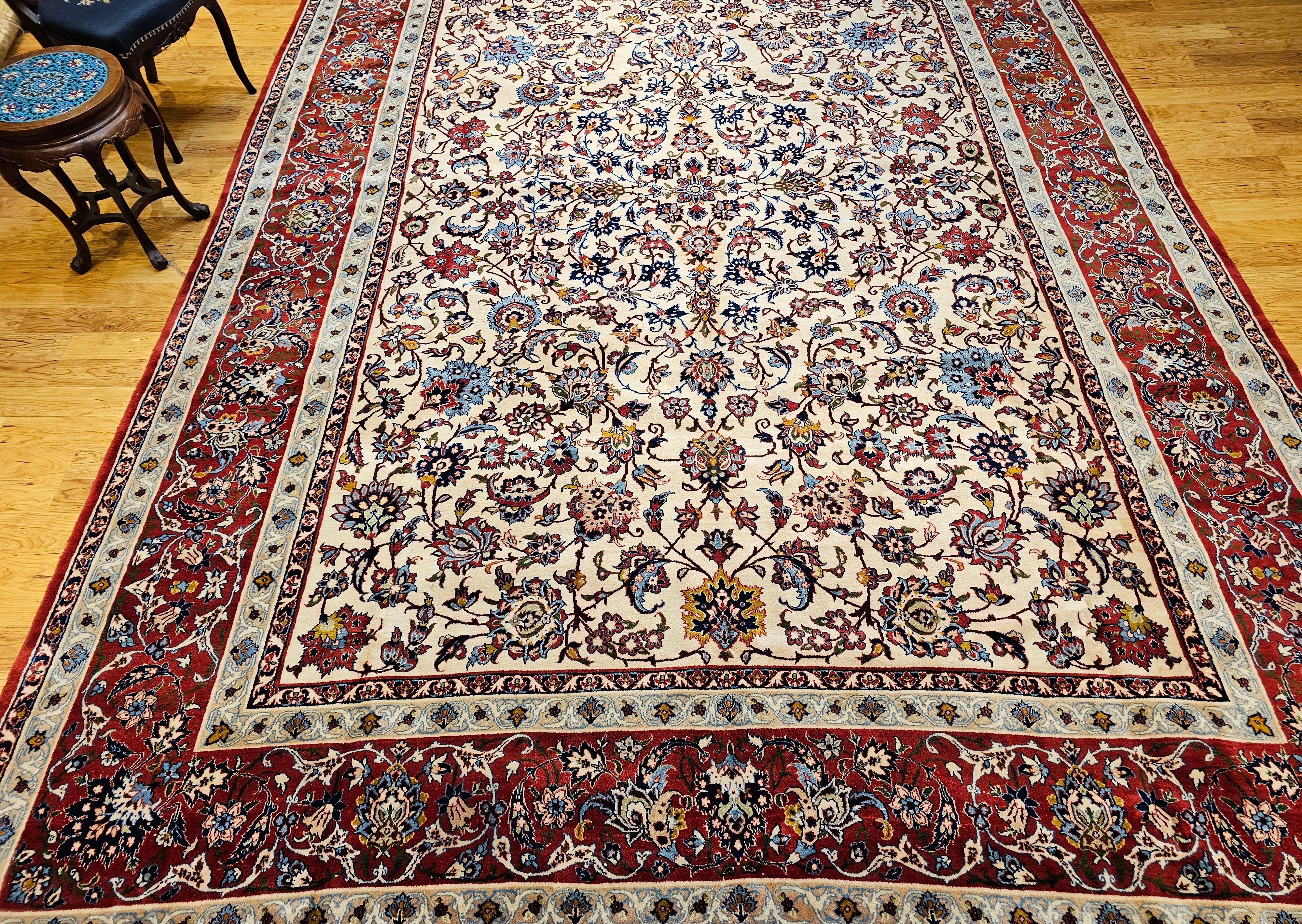 Persischer Isfahan Vintage-Teppich in Zimmergröße mit Allover-Muster in Elfenbein, Rot, Blau und Blau im Angebot 11