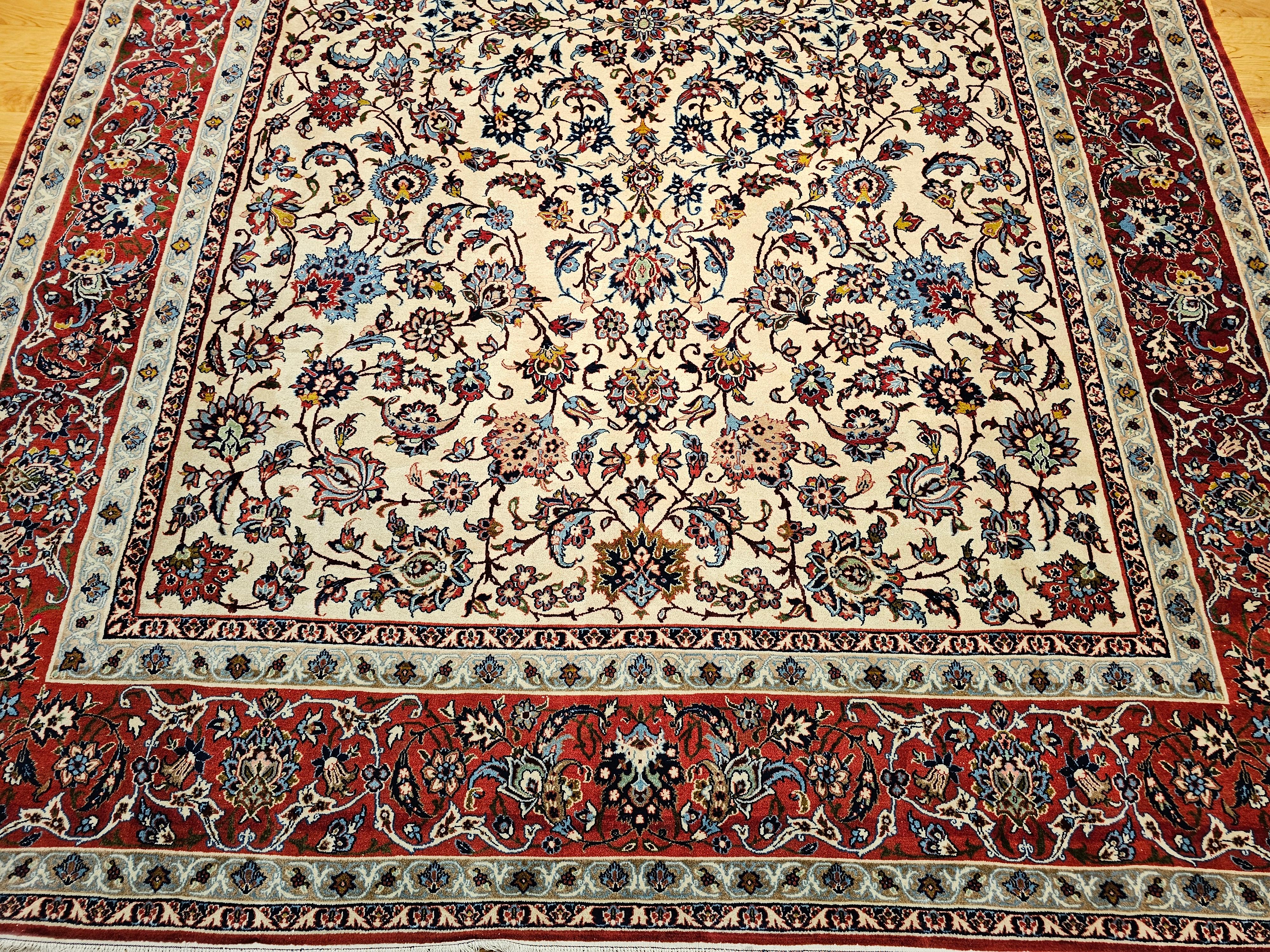 Persischer Isfahan Vintage-Teppich in Zimmergröße mit Allover-Muster in Elfenbein, Rot, Blau und Blau (Handgeknüpft) im Angebot