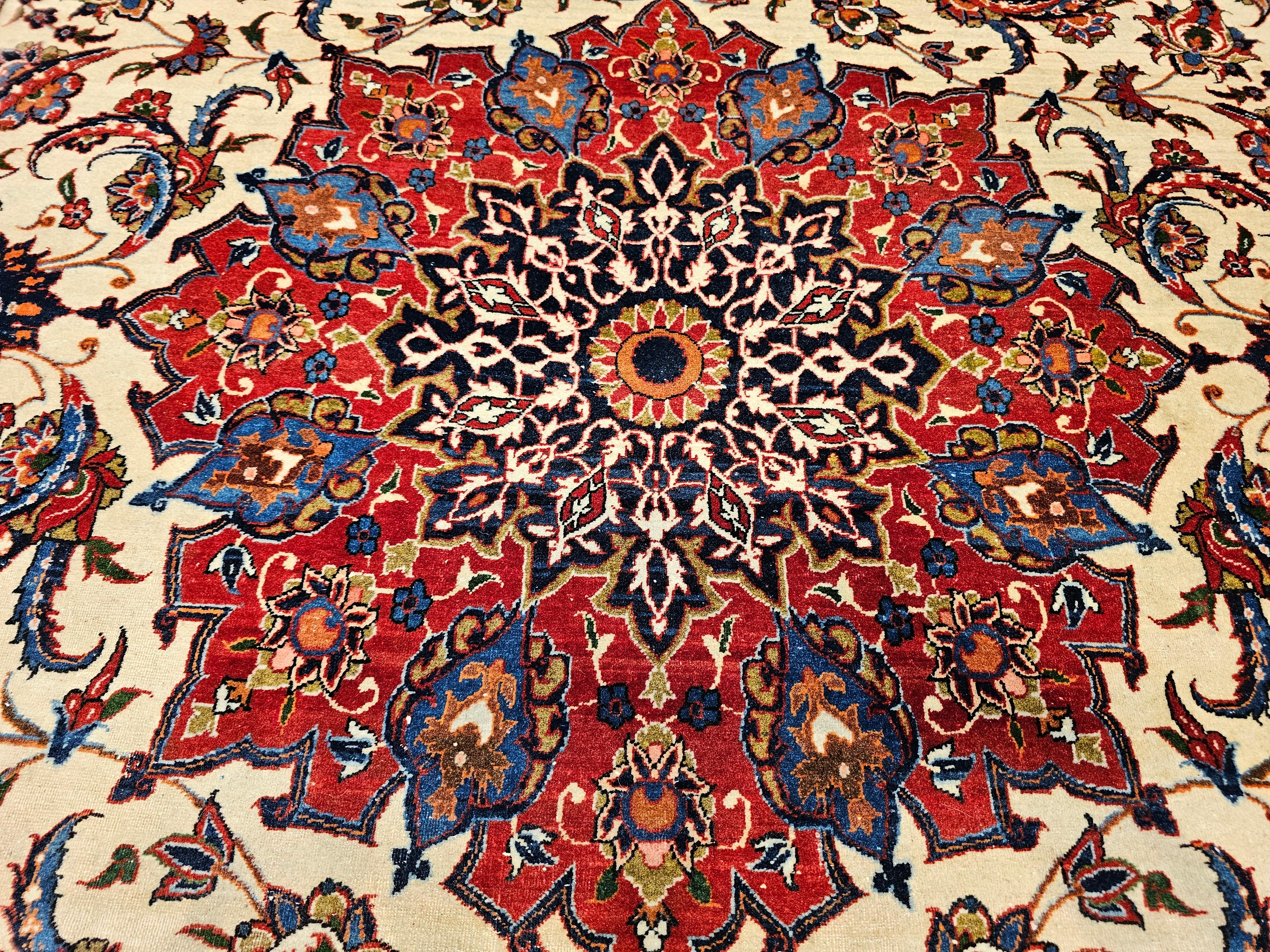Persischer Isfahan-Teppich in Zimmergröße mit Blumenmuster in Elfenbein, Rot, Blau im Angebot 6