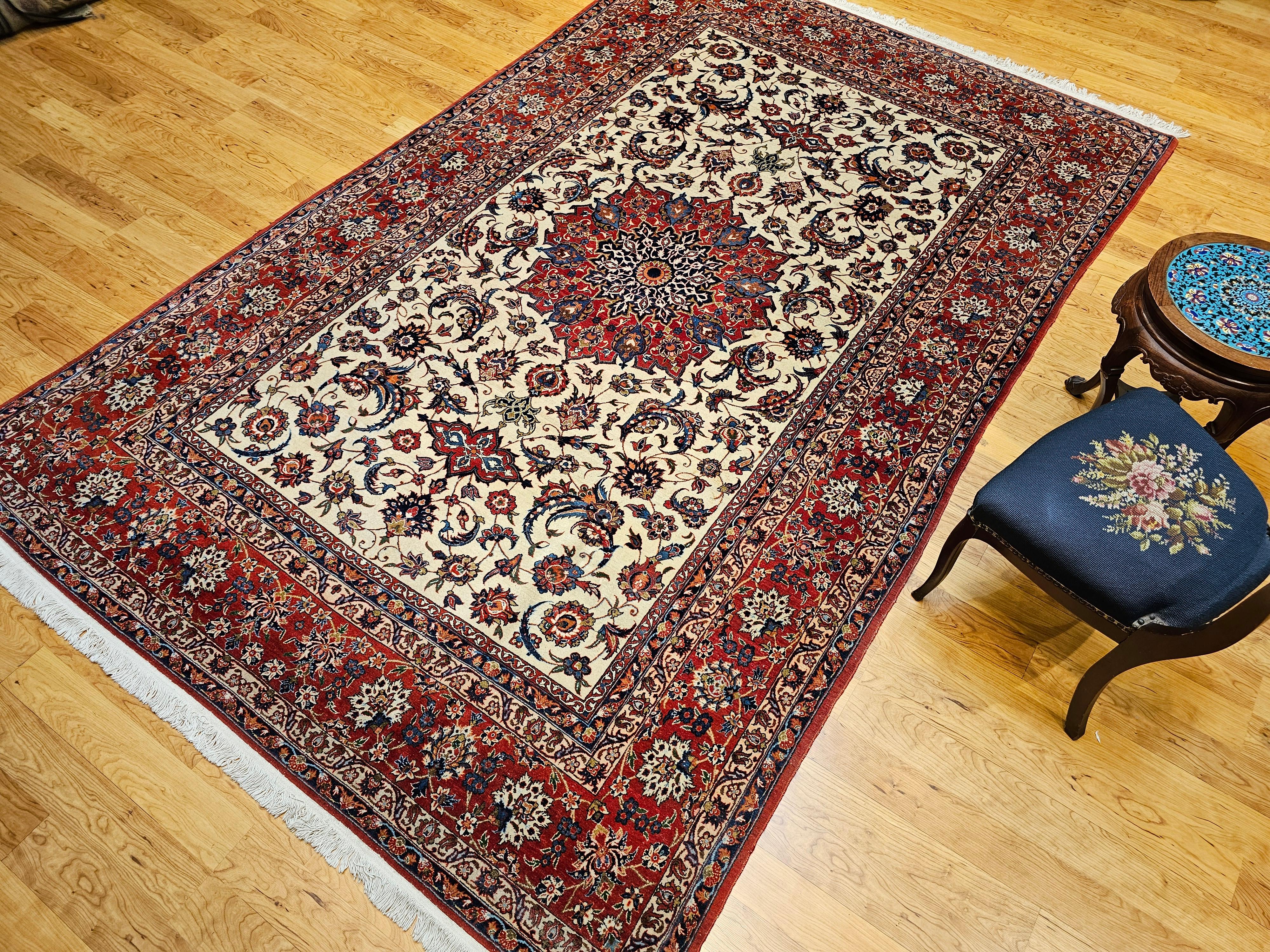 Persischer Isfahan-Teppich in Zimmergröße mit Blumenmuster in Elfenbein, Rot, Blau im Angebot 10