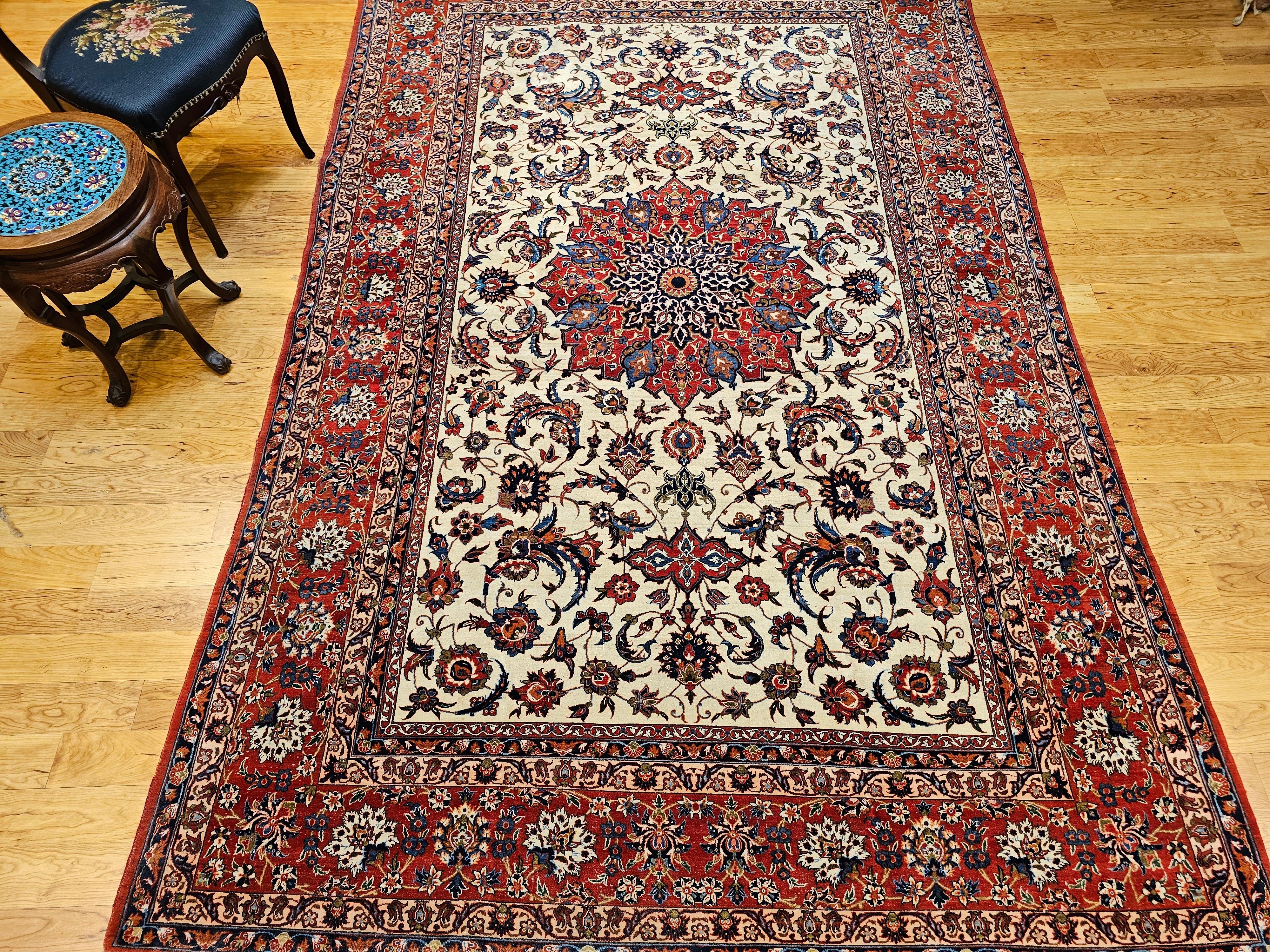 Persischer Isfahan-Teppich in Zimmergröße mit Blumenmuster in Elfenbein, Rot, Blau im Angebot 13